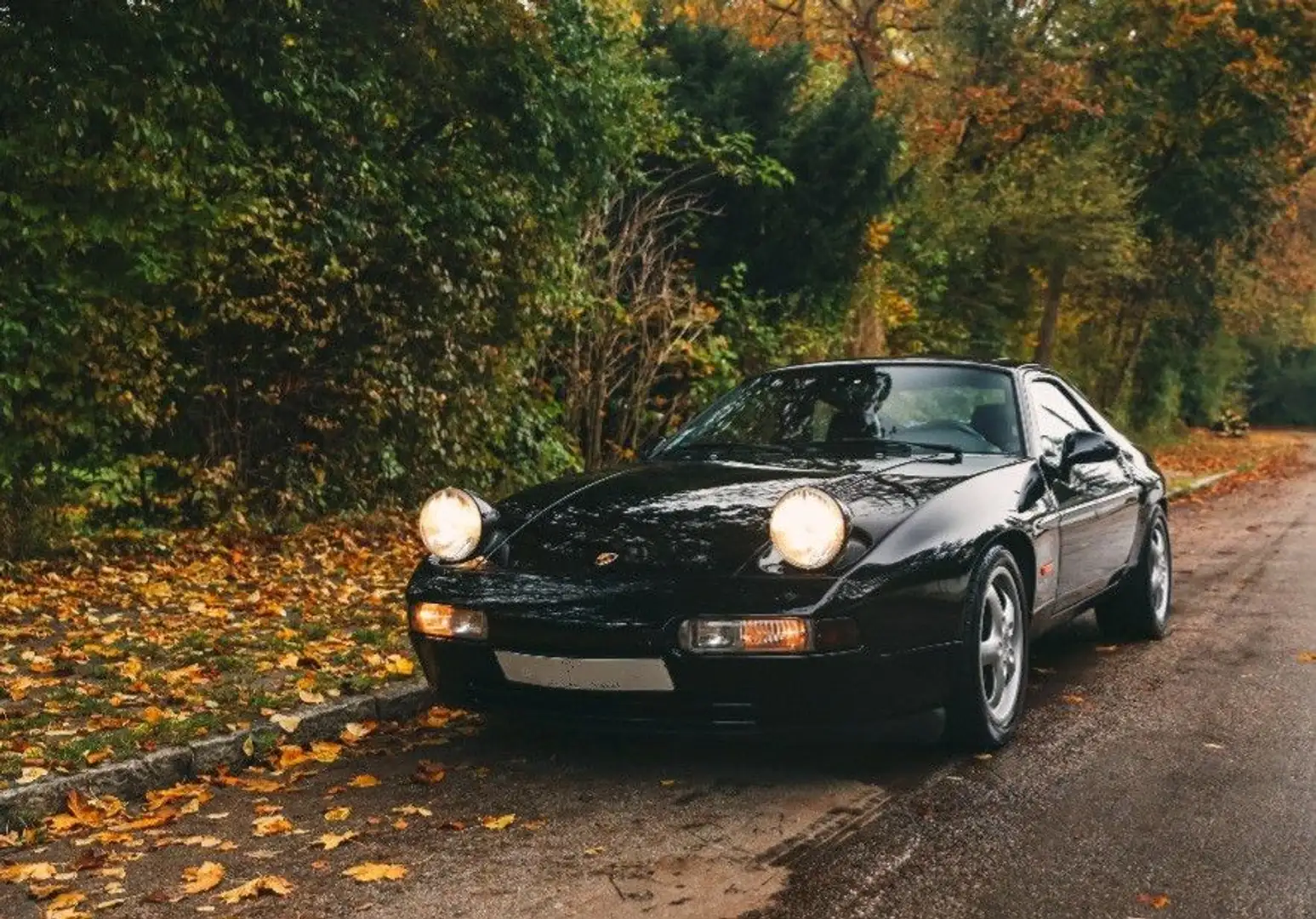 Porsche 928 GTS 5 GANG - SCHALTER - ABSOLUTE RARITÄT !!! Noir - 2