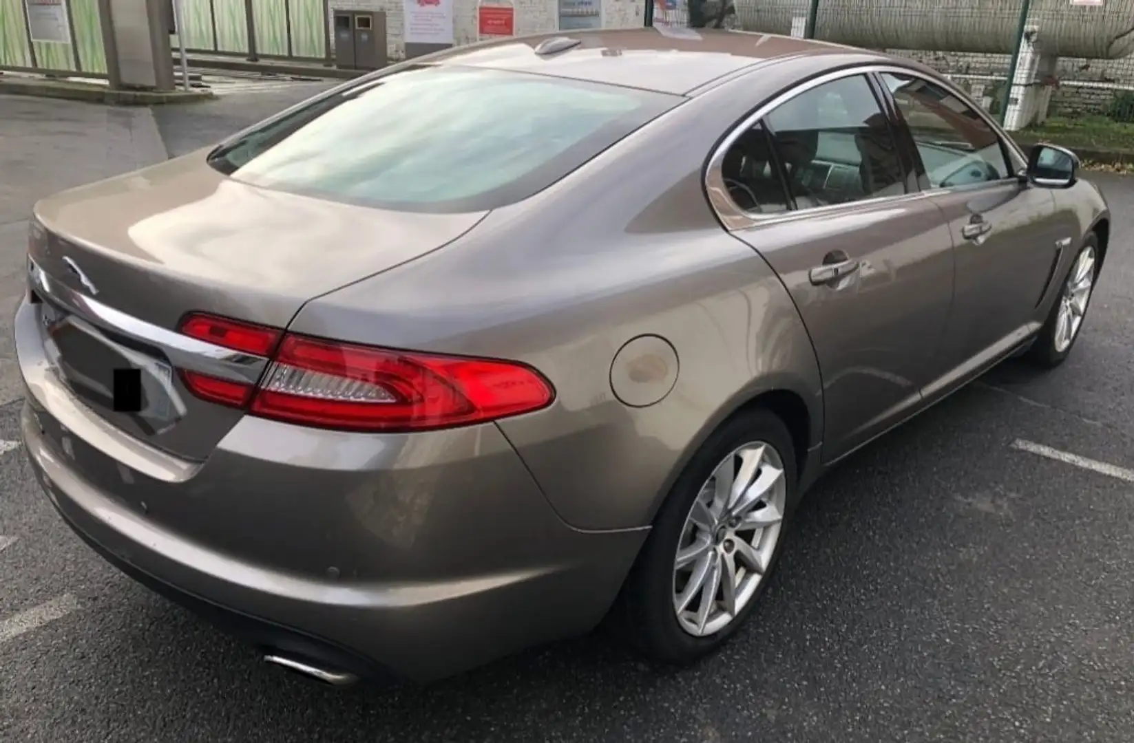 Jaguar XF V6 3.0 D - 240 FAP Luxe Premium A - 2