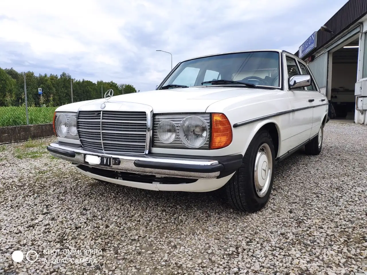 Mercedes-Benz 200 Full Opt, foto 1