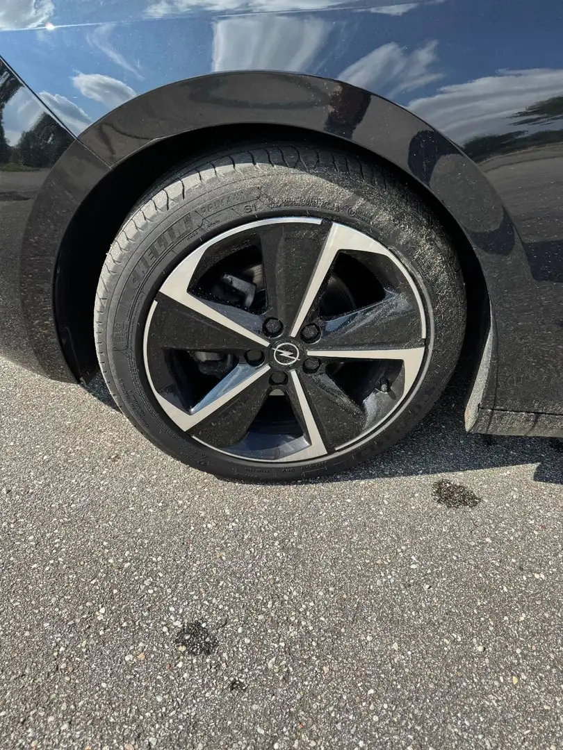 Opel Astra L Lim. 5-trg. Elegance Schwarz - 2