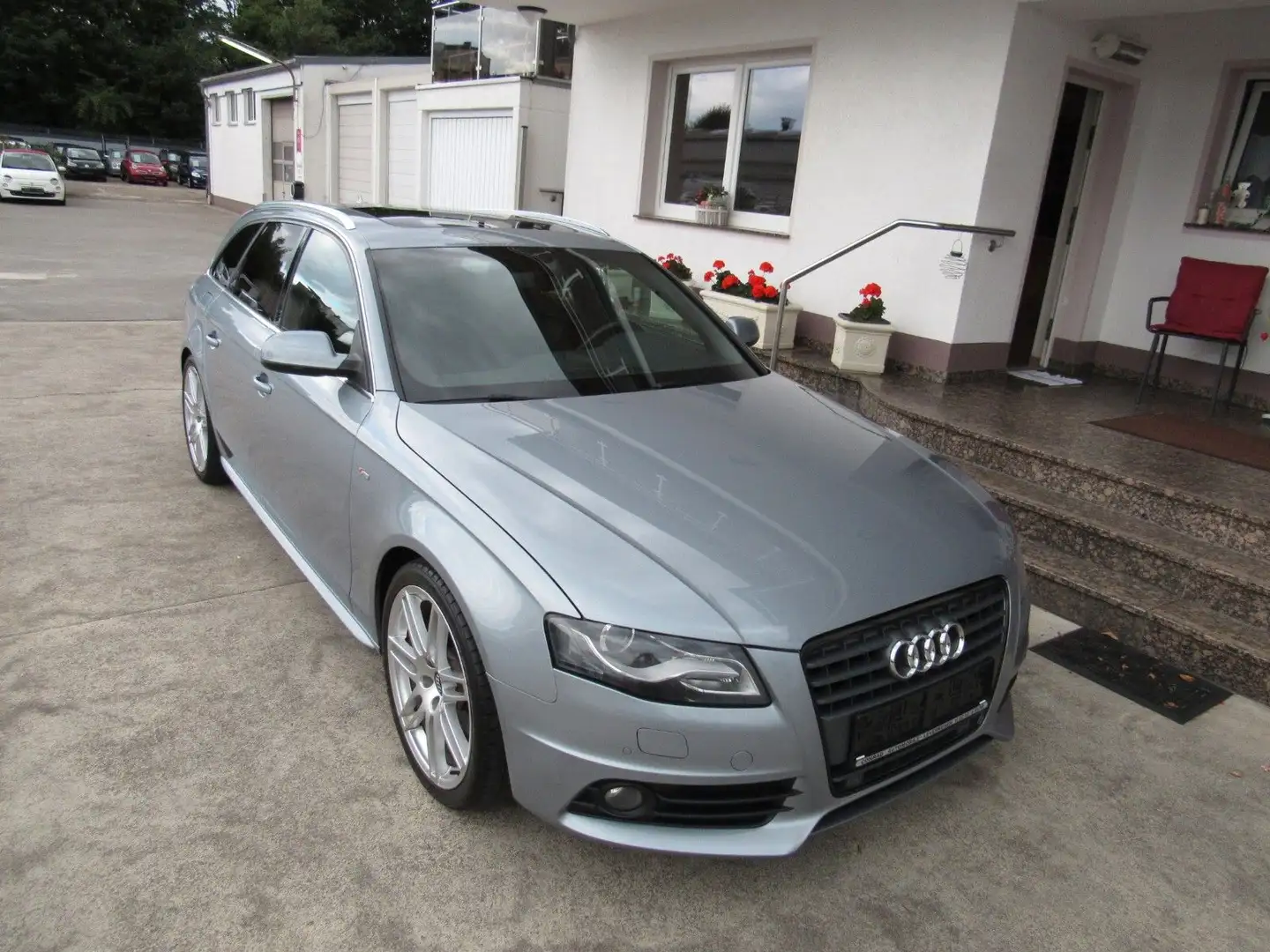 Audi A4 Avant S line Sportpaket / plus, Argent - 1