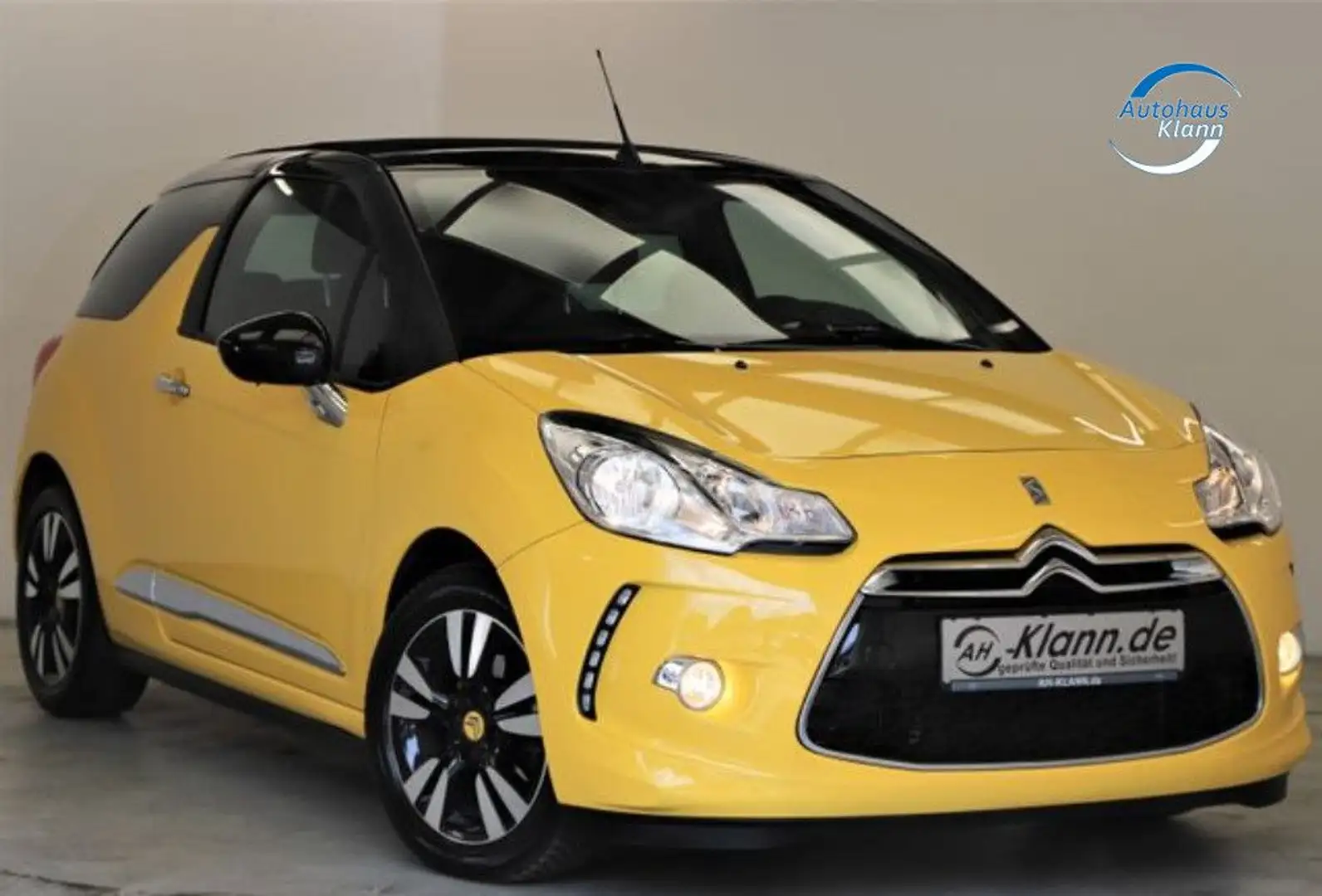 Citroen DS3 1.6 e-HDi 92PS Cabrio SoChic Automatik PDC Sárga - 1