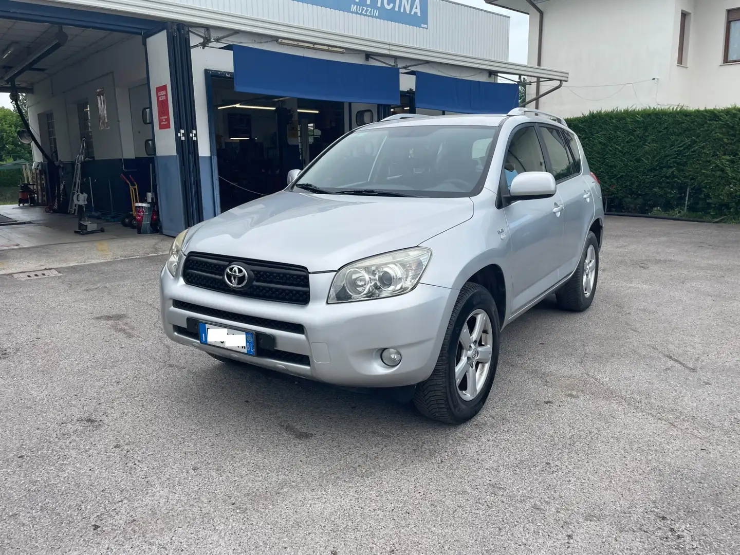 Toyota RAV 4 RAV4 2.2 D-4D 136 CV Grigio - 1