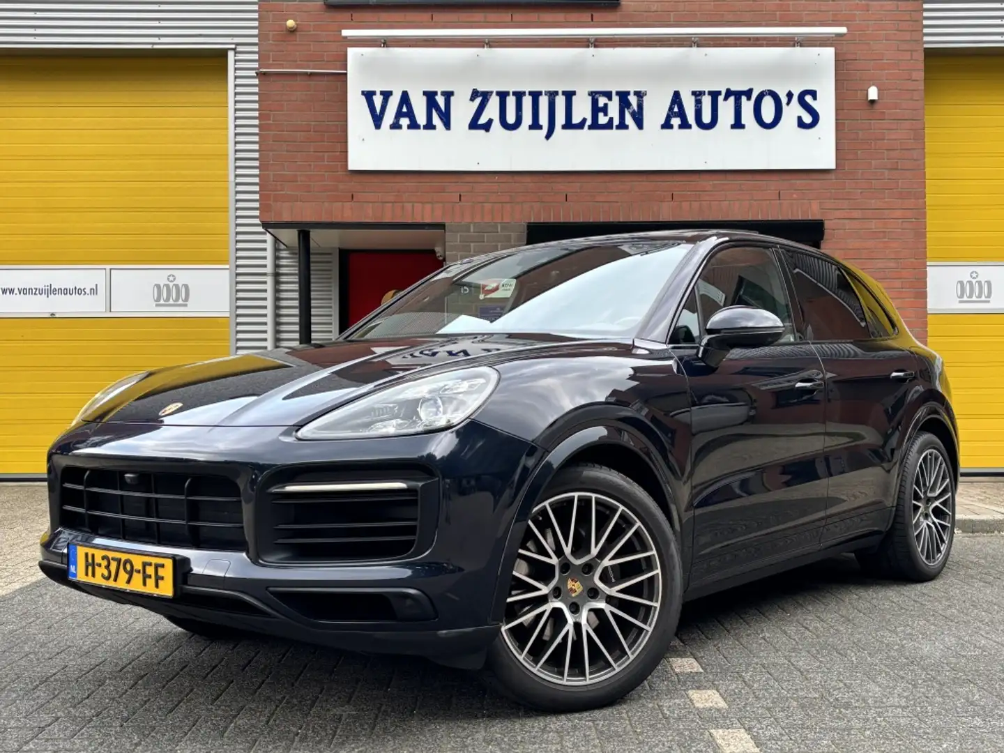 Porsche Cayenne 3.0 E-Hybrid 462pk PASM 14W Panorama Sportdesign C Blauw - 1