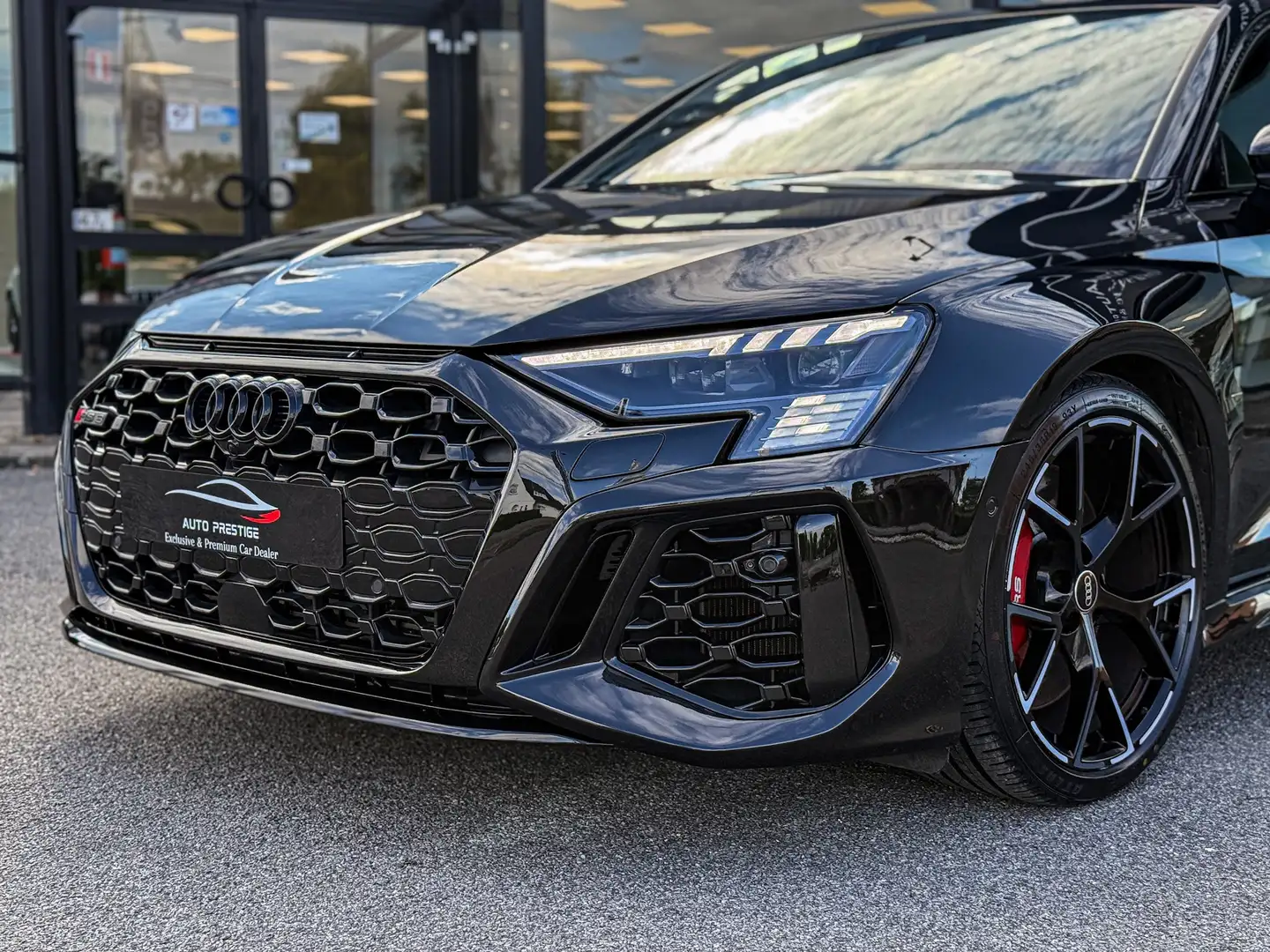 Audi RS3 Sportback Quattro S-Tronic Black Edition Чёрный - 2