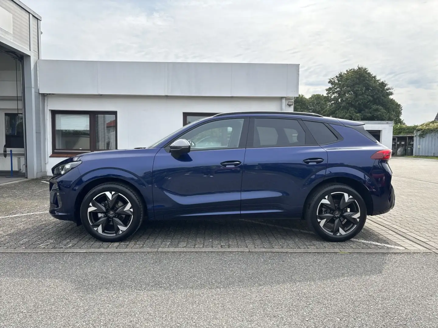 CUPRA Terramar 1.5 eTSI DSG KAM ACC APP elektr. Heckkl 19ZOLL SHZ Bleu - 2