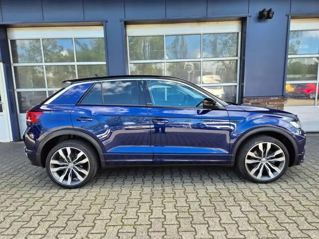 Volkswagen T-Roc view 7