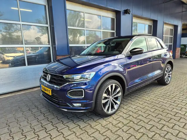 2020 Volkswagen T-Roc in Blue for sale