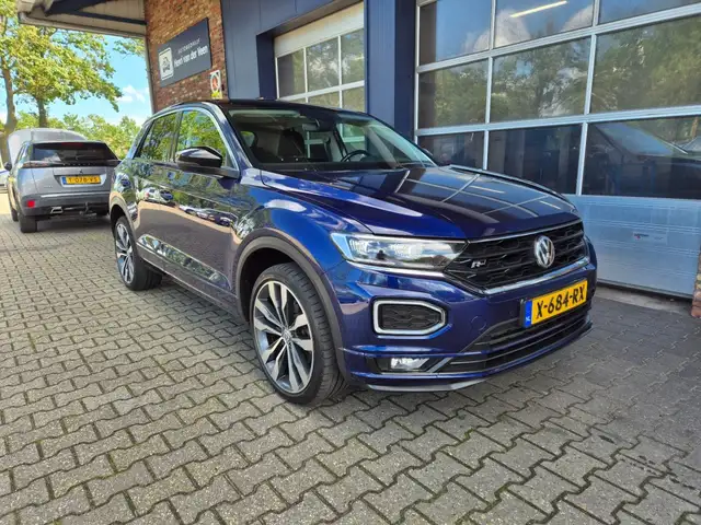 Volkswagen T-Roc view 4