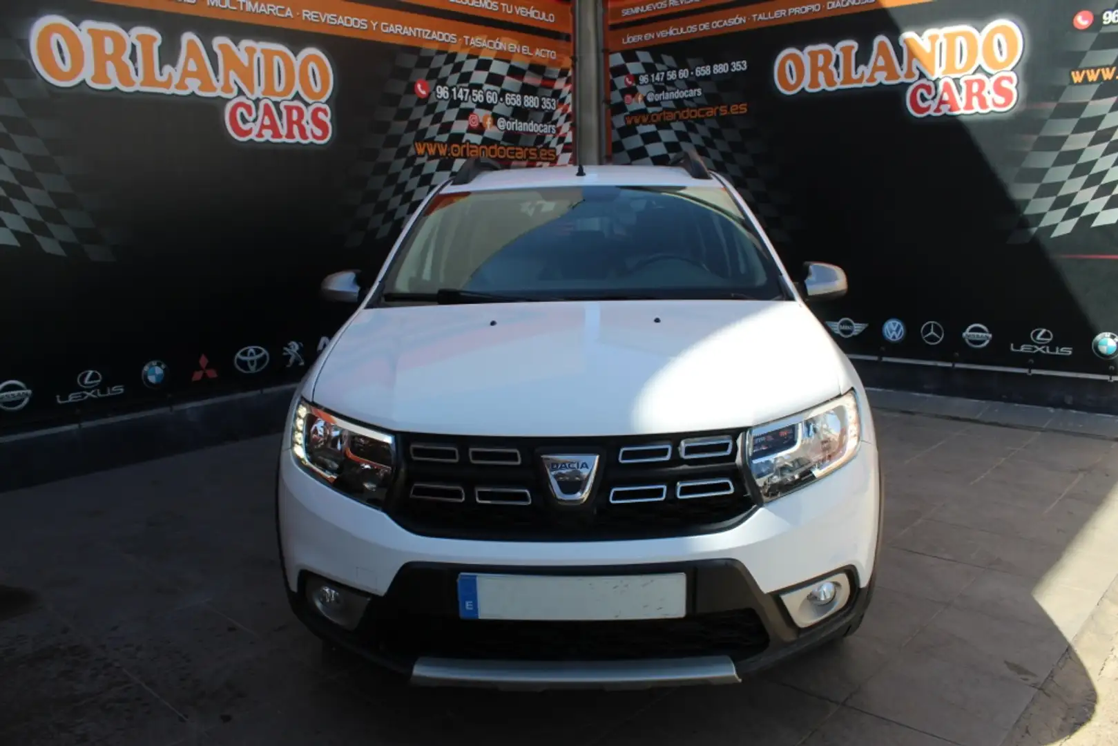 Dacia Sandero 1.0 Stepway Essential 55kW Fehér - 2