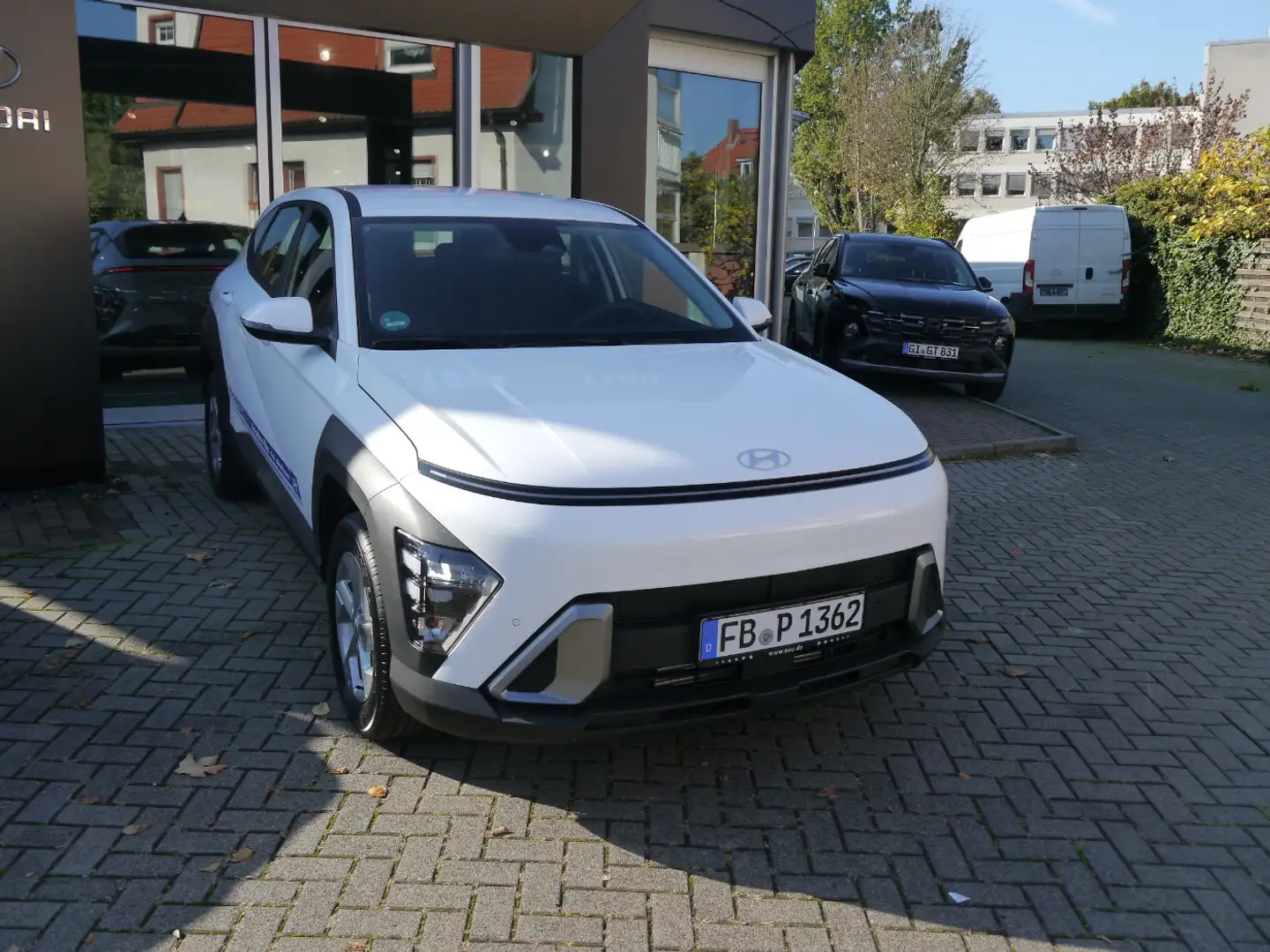 Hyundai KONA 1.0 T-GDI Select FLA SpurH LM Navi PDC KAM Wit - 2
