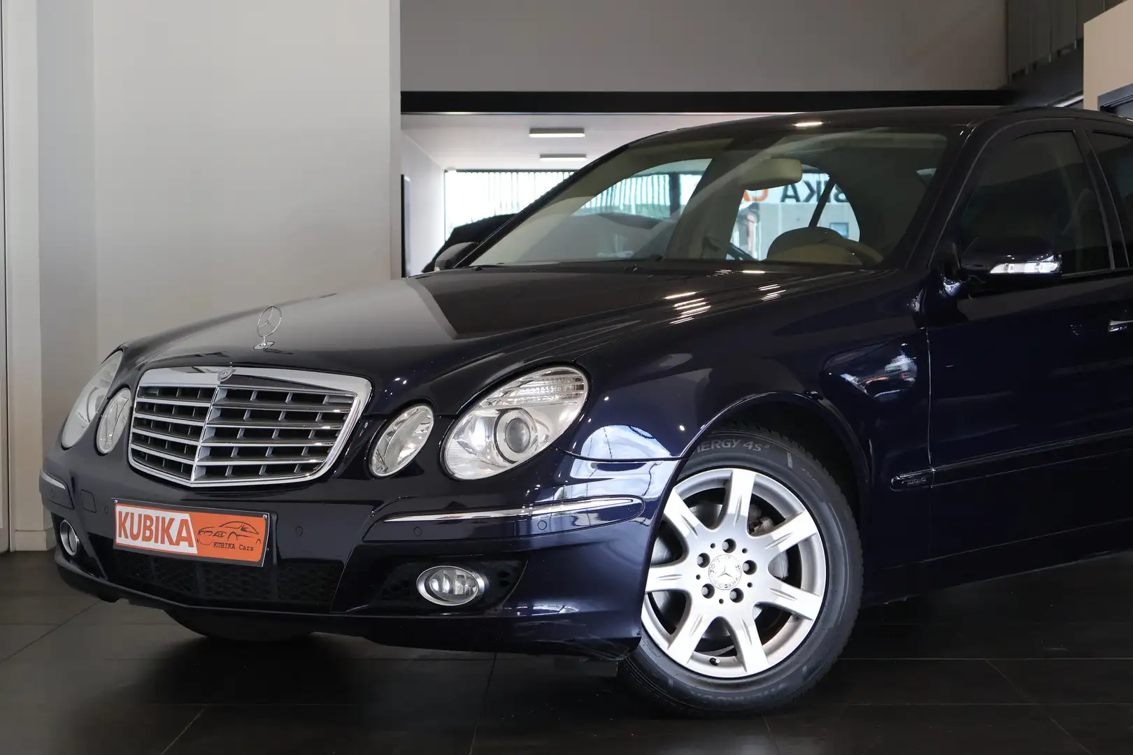 Mercedes-Benz E 200 Kompressor Elegance Aut. CruiseC Navi Garantie Blau - 2