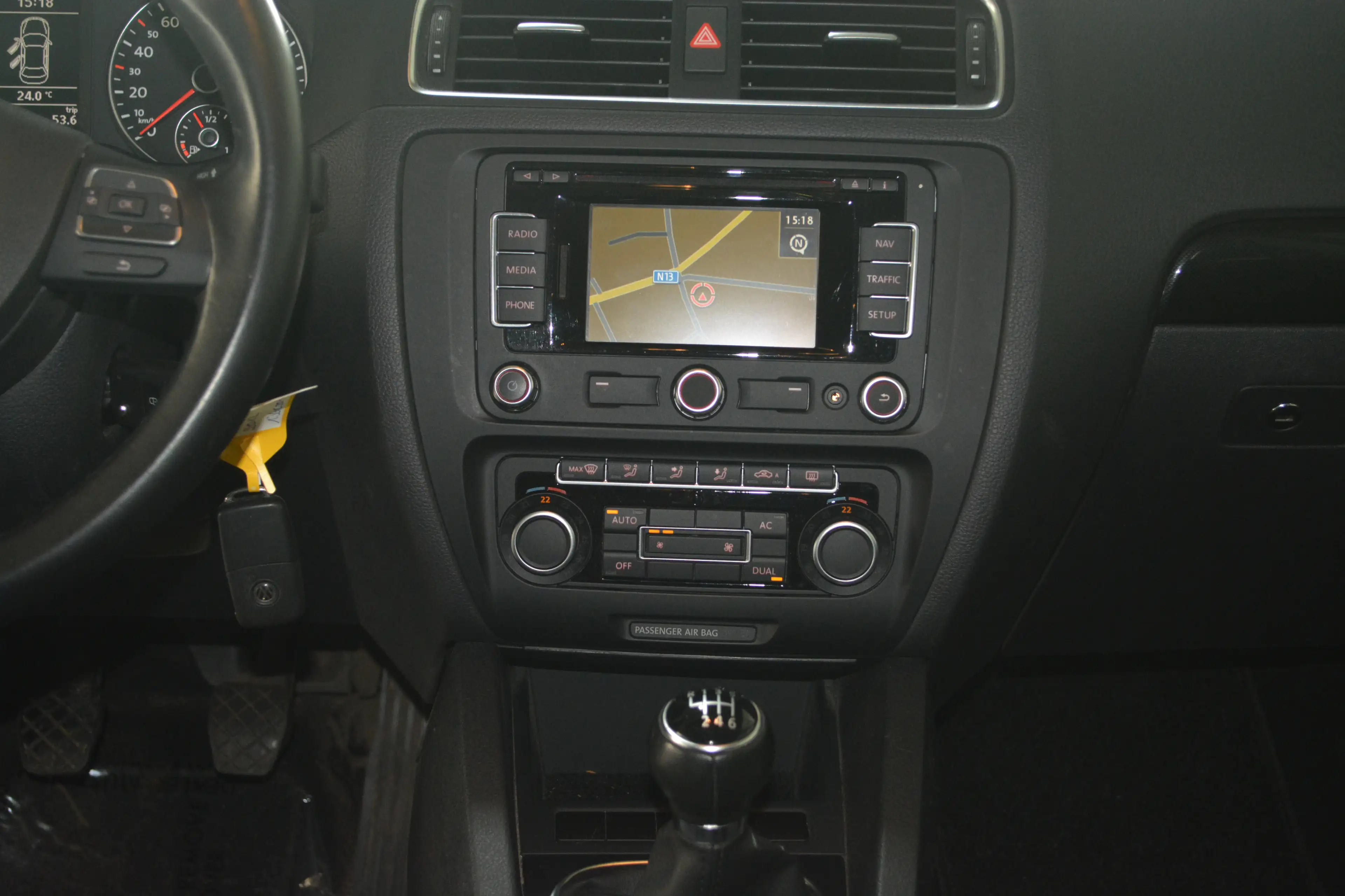 Volkswagen Jetta Jetta 1.2 TSI Comfortline — photo 8