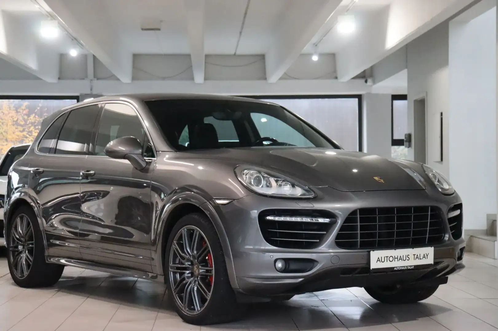 Porsche Cayenne Turbo Pano*Approved*KAM*Luft*Memory*Bose Gris - 1