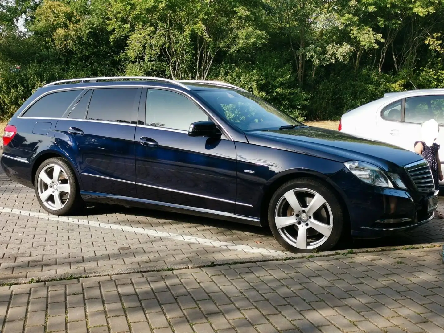 Mercedes-Benz E 250 E 250 T Elegance CDI Automatik Blau - 2
