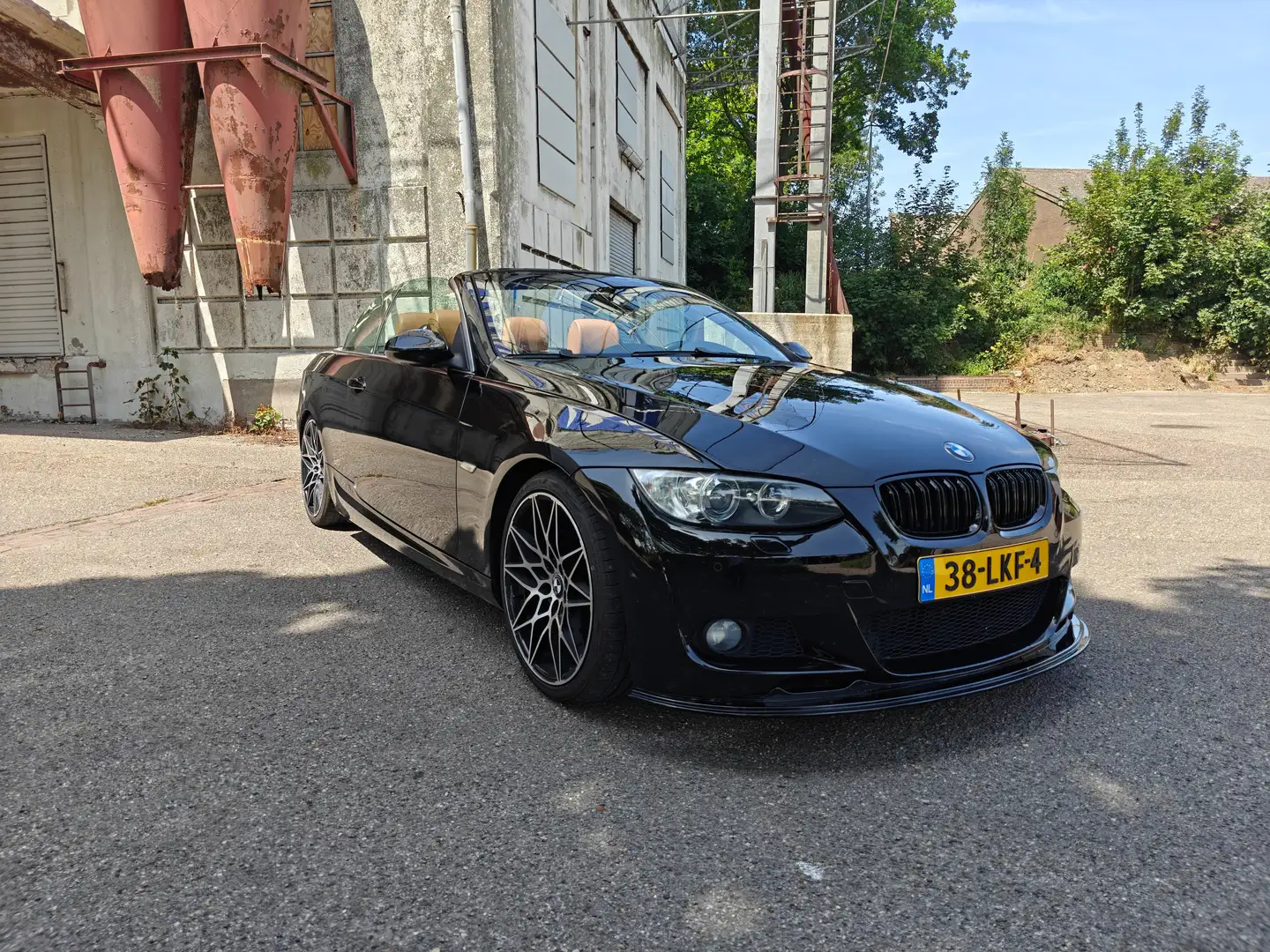 BMW 325 330 325i Zwart - 1