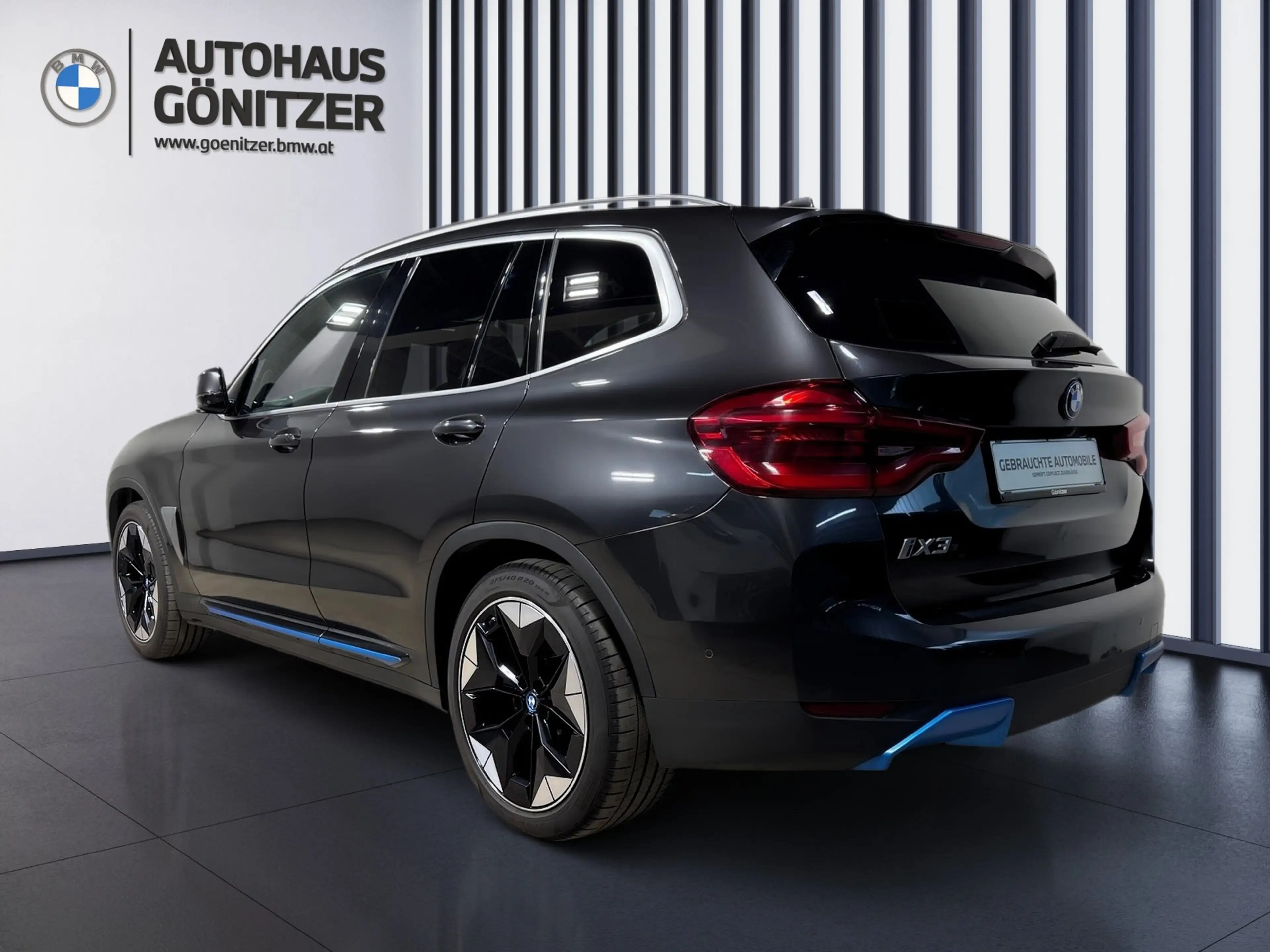 BMW iX3 — photo 11
