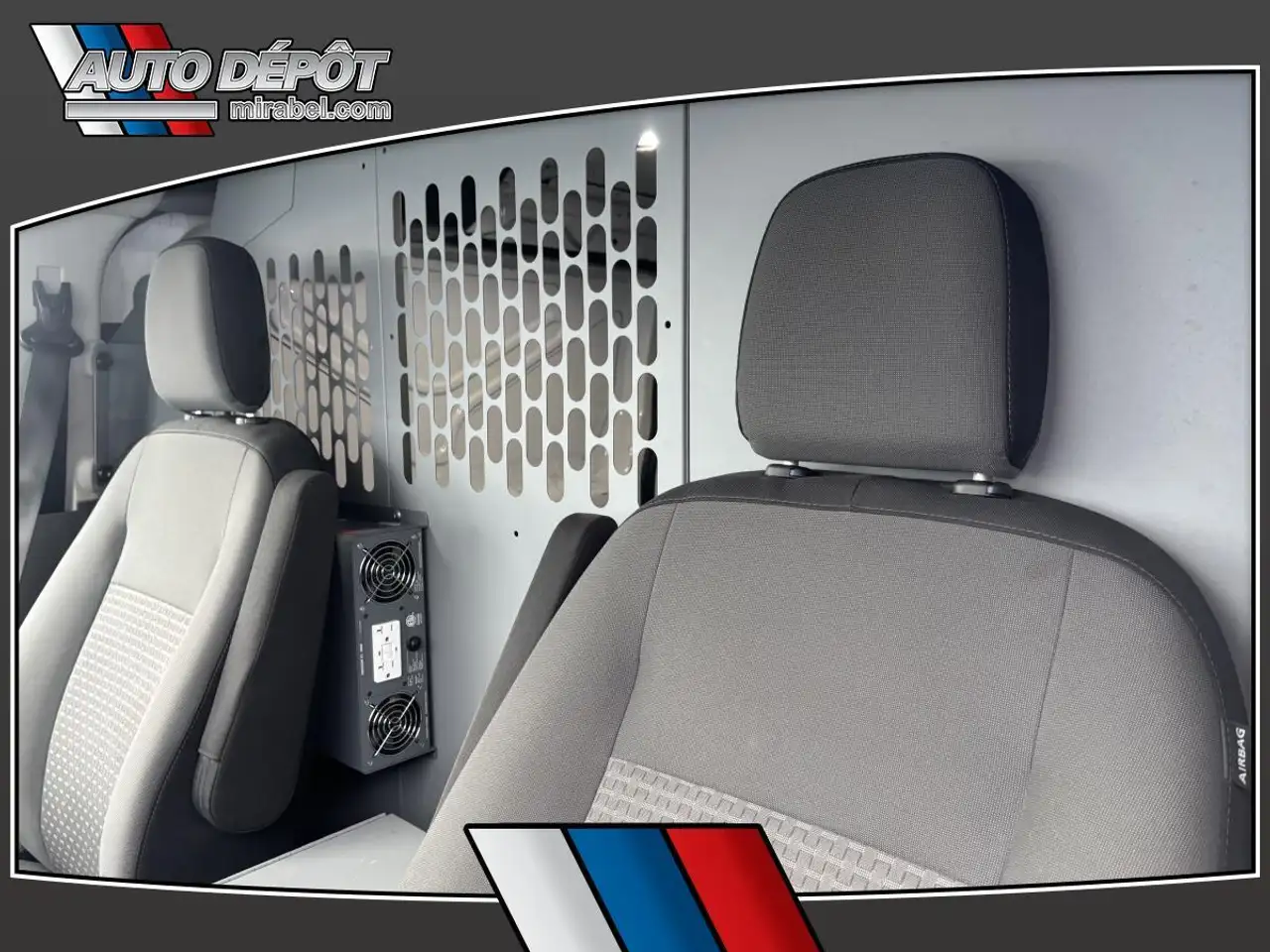 Ford Transit Cargo Van снимка Ford Transit Cargo Van