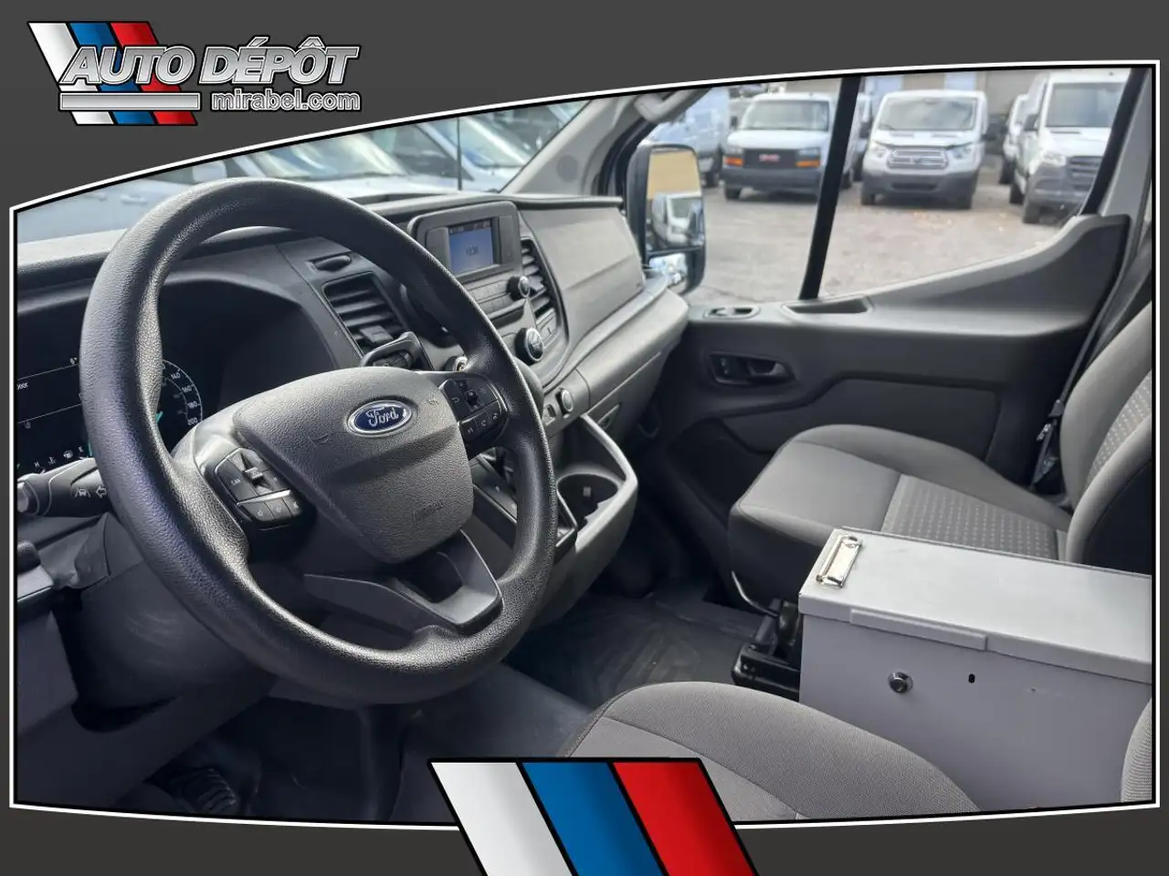 Ford Transit Cargo Van снимка Ford Transit Cargo Van