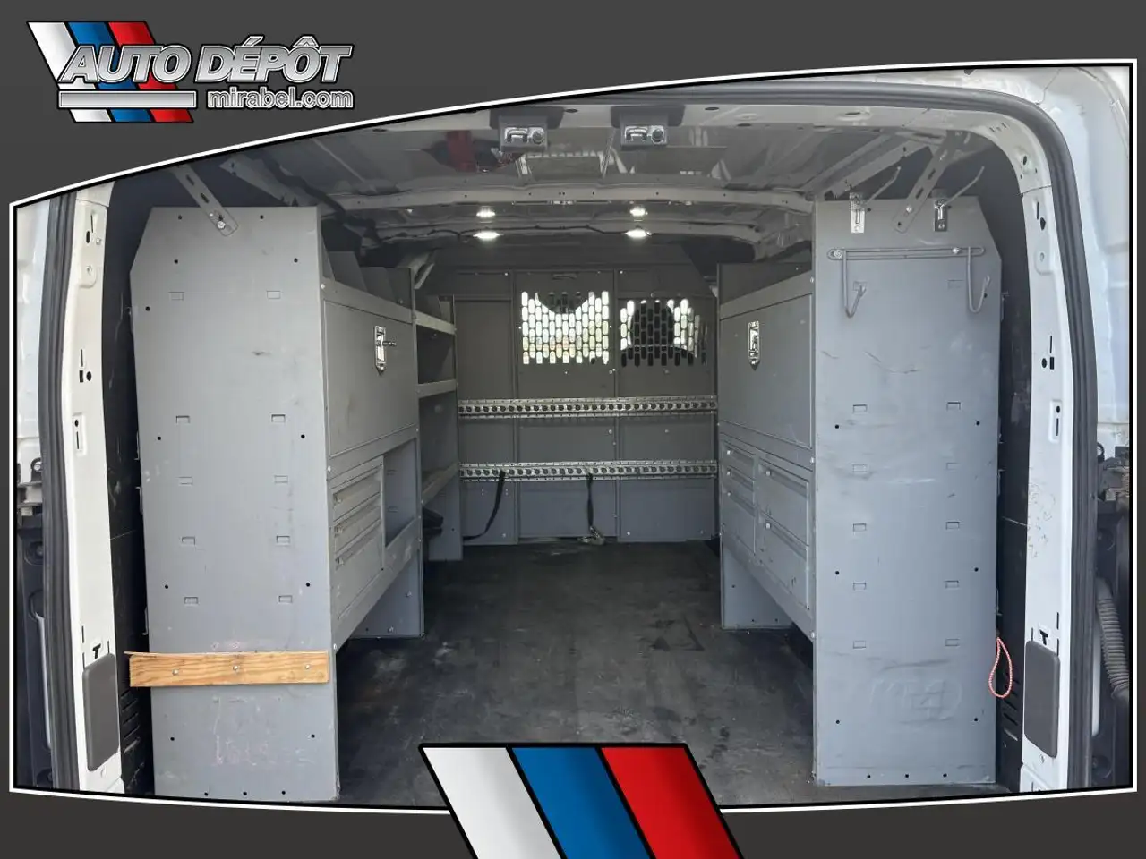 Ford Transit Cargo Van снимка Ford Transit Cargo Van