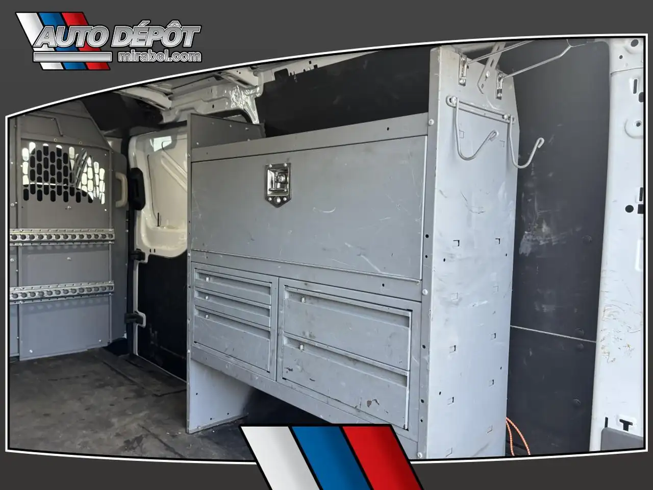 Ford Transit Cargo Van снимка Ford Transit Cargo Van