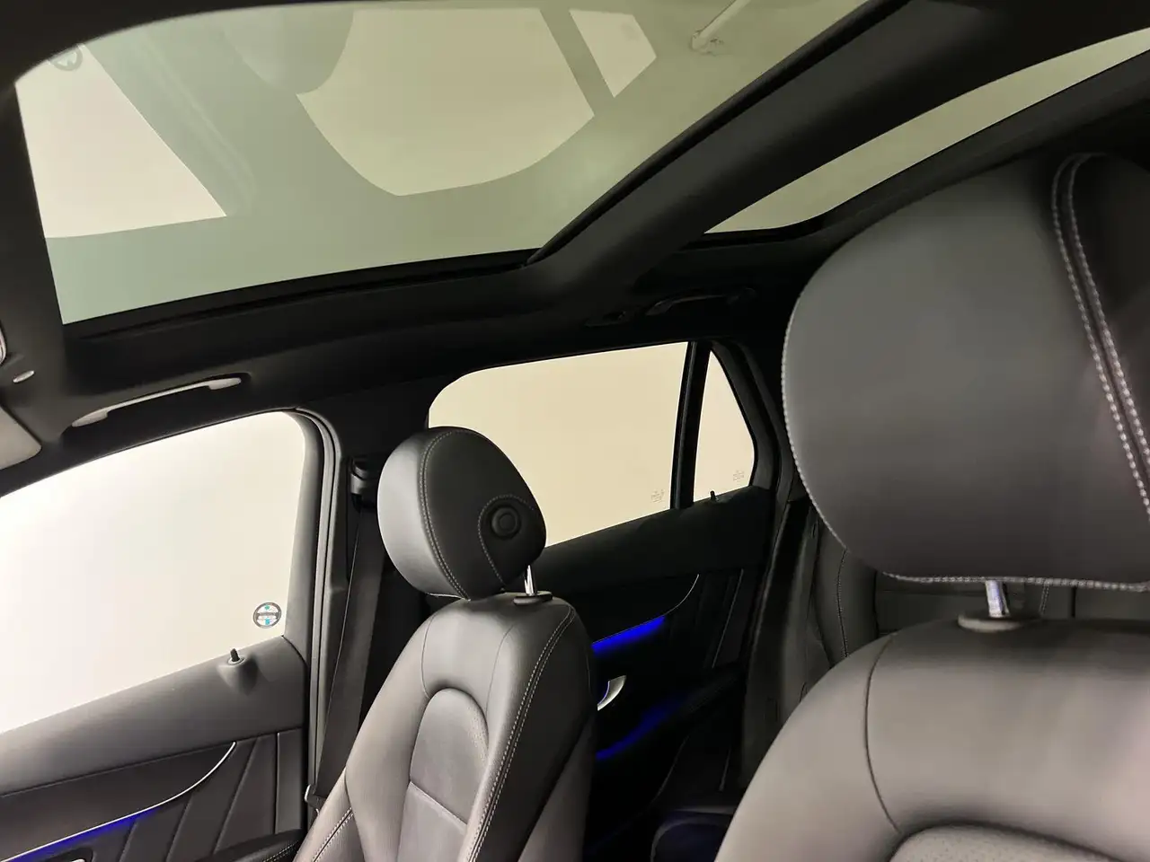 Mercedes-Benz GLC снимка Mercedes-Benz GLC