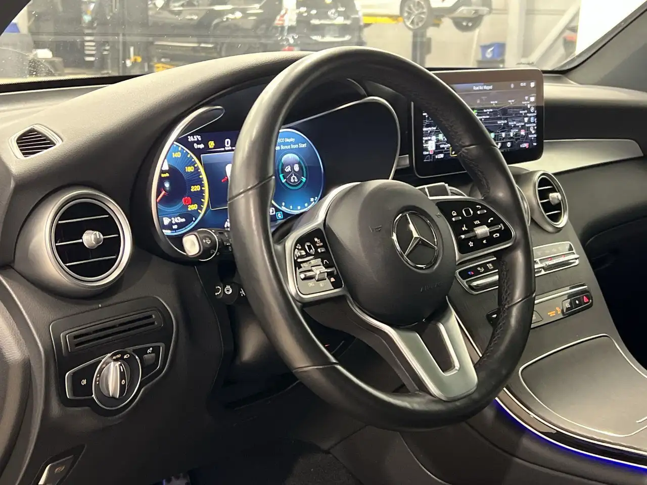 Mercedes-Benz GLC снимка Mercedes-Benz GLC