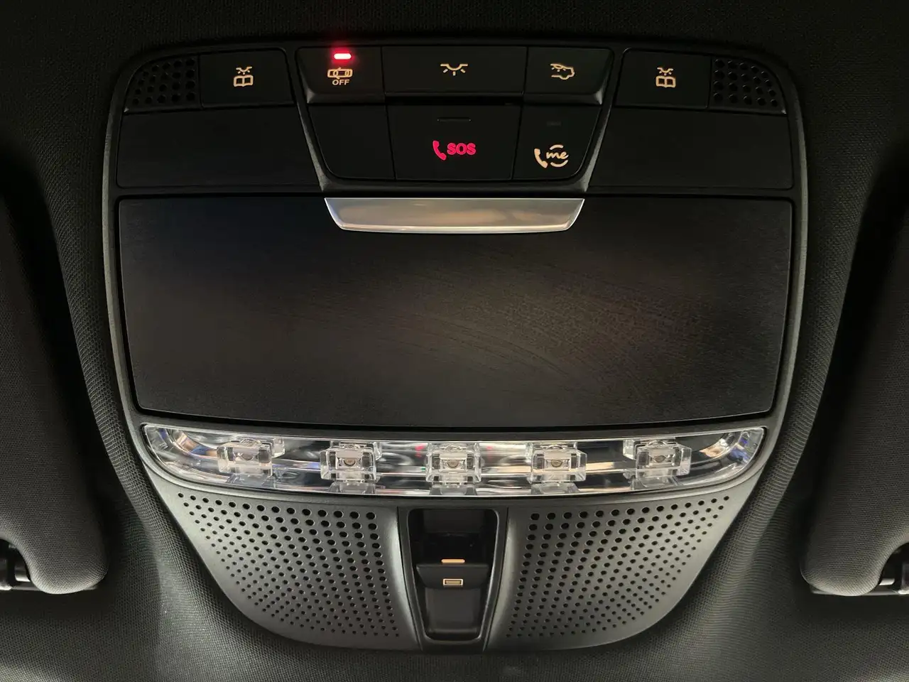 Mercedes-Benz GLC снимка Mercedes-Benz GLC