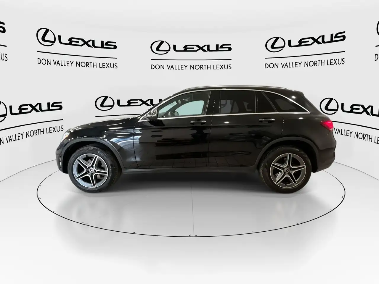 Mercedes-Benz GLC снимка Mercedes-Benz GLC