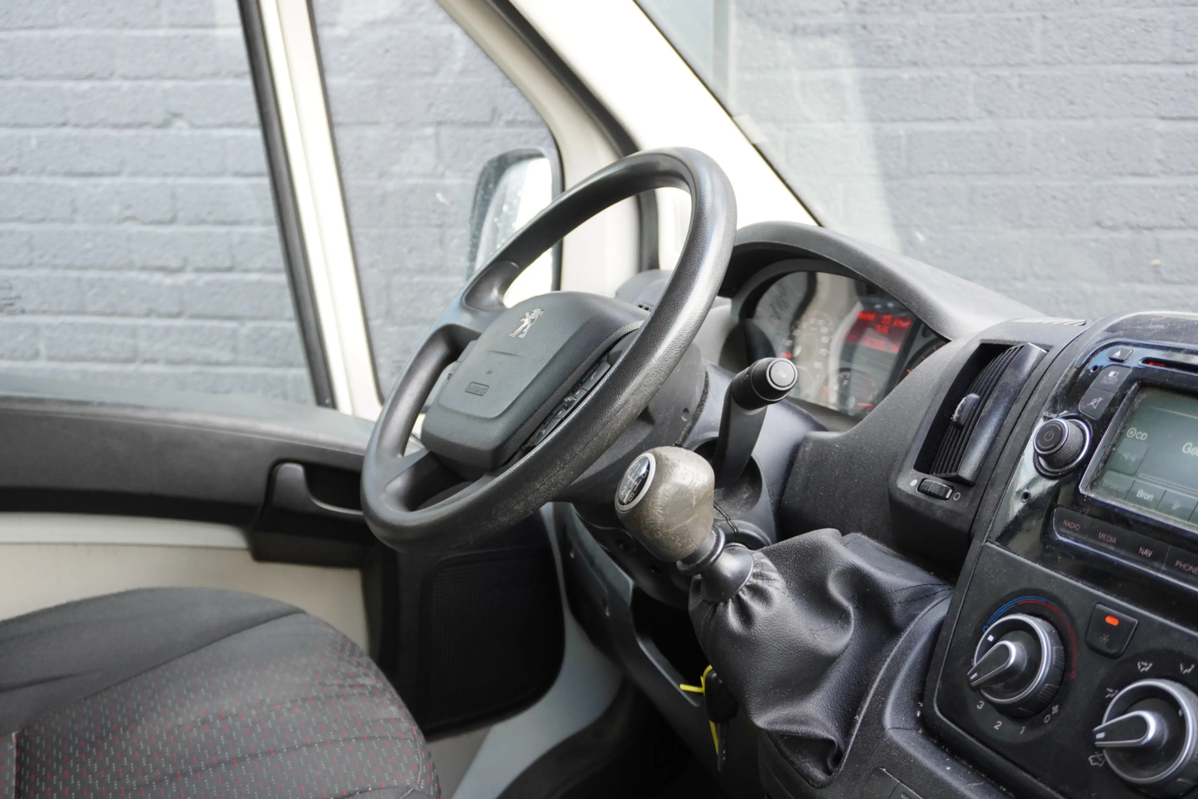 Peugeot Boxer 2.2 HDI 130PK L2H1 - Airco - Cruise - Camera - € 4 — photo 3