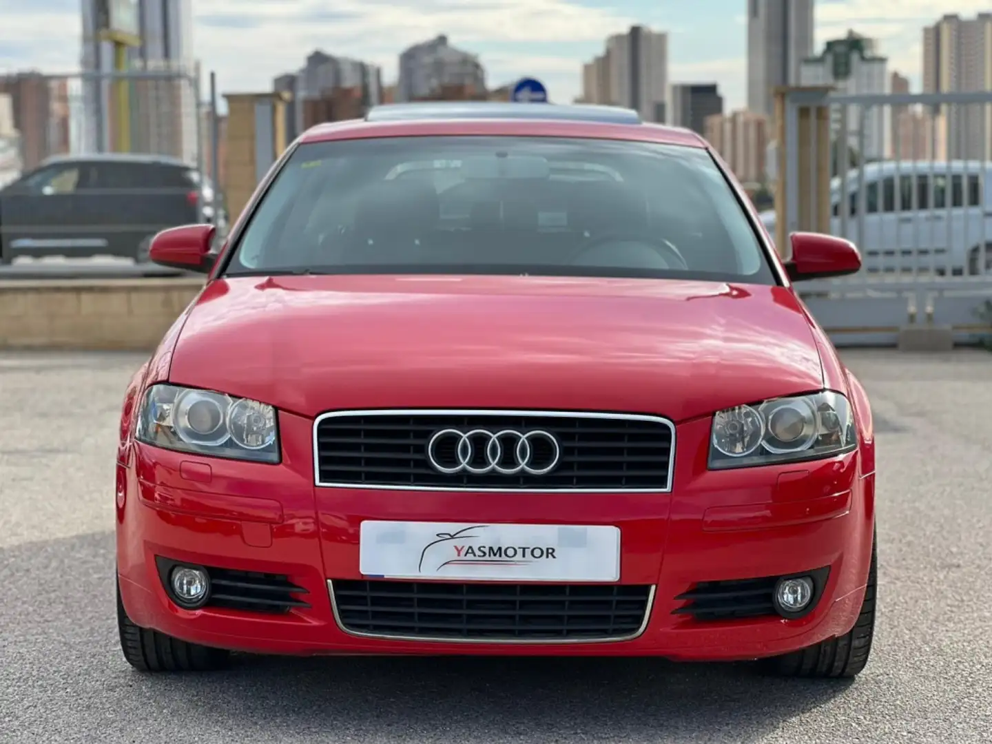Audi A3 2.0 FSI Ambiente Tiptronic Rojo - 2
