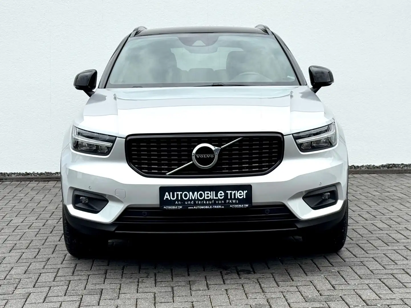 Volvo XC40 R Design AWD /NAVI/LED/ACC/H&K/CAM/GARANTIE Silber - 2