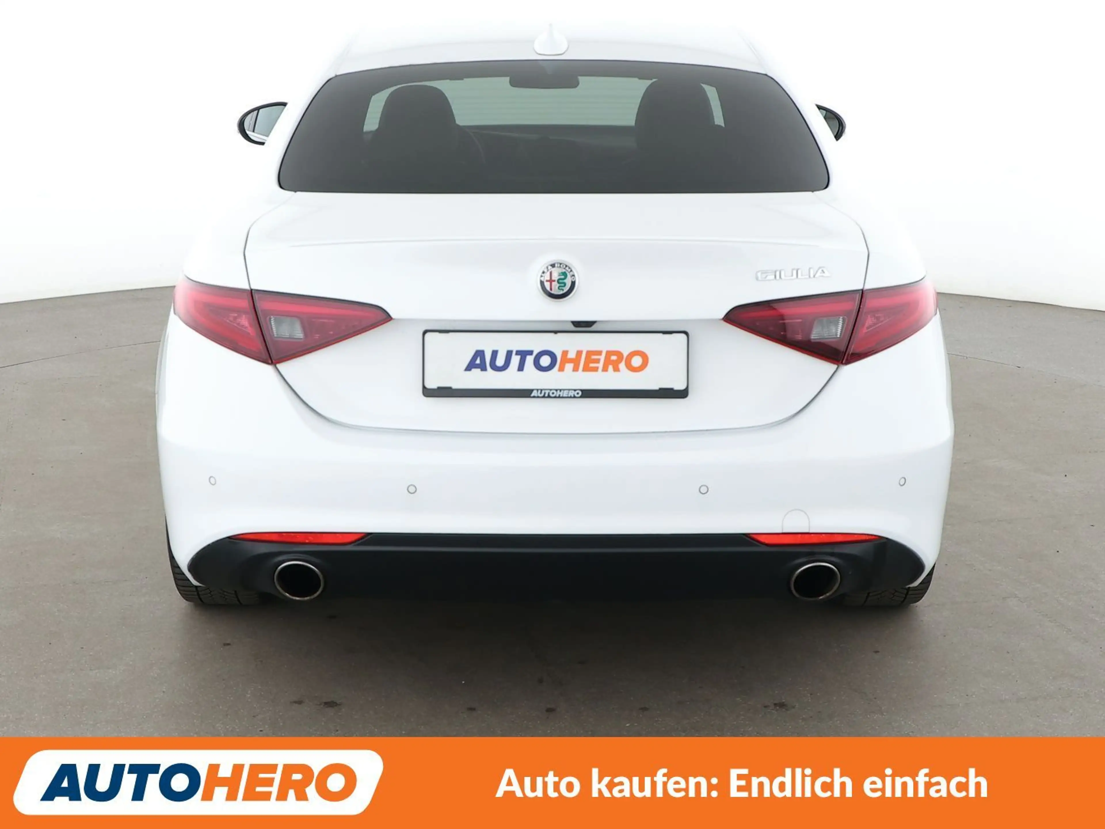 Alfa Romeo Giulia 2.0 Turbo Lusso Aut.*NAVI*BiXENON*CAM*ACC*SHZ* — photo 5