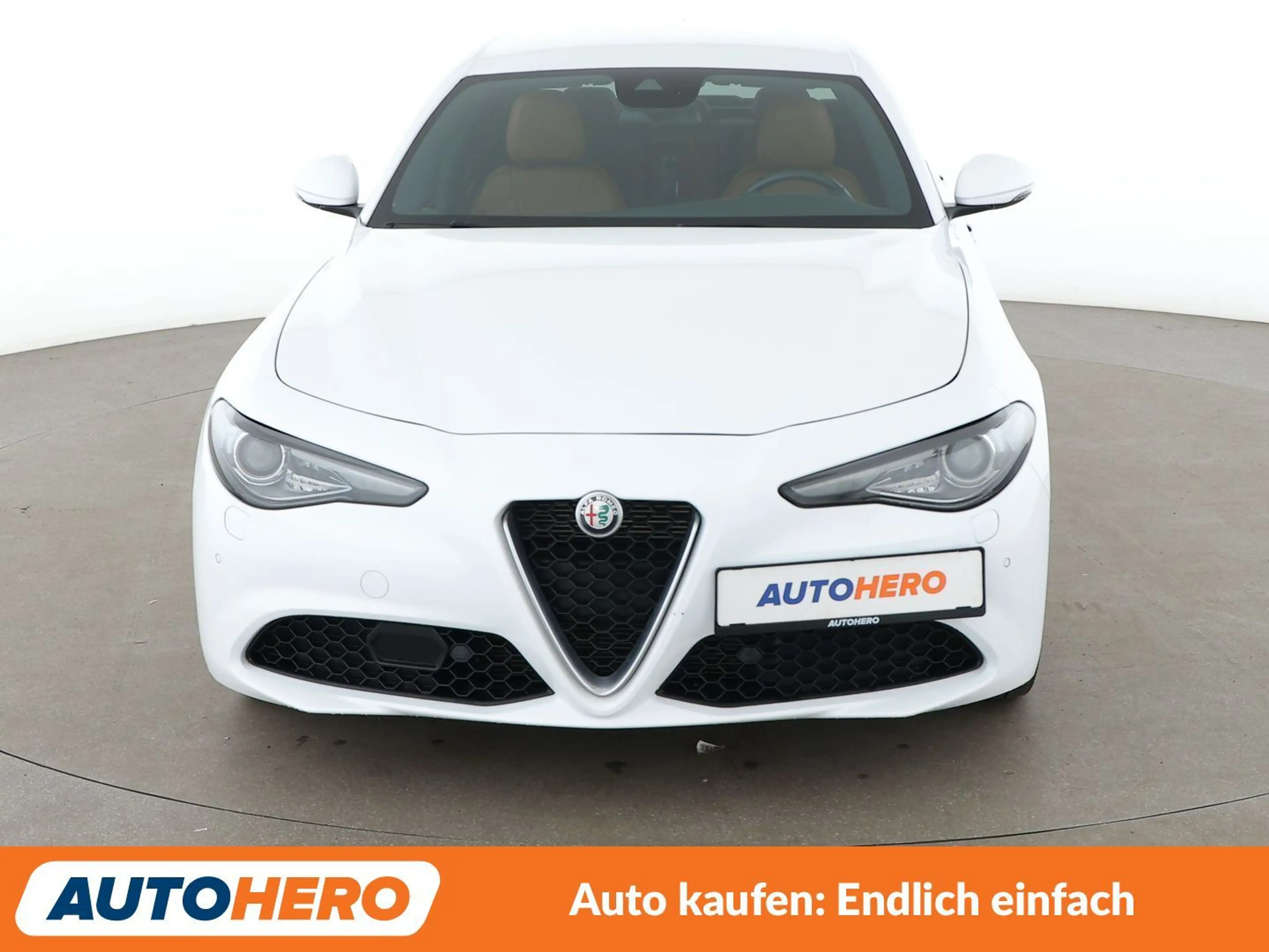 Alfa Romeo Giulia 2.0 Turbo Lusso Aut.*NAVI*BiXENON*CAM*ACC*SHZ* — photo 9