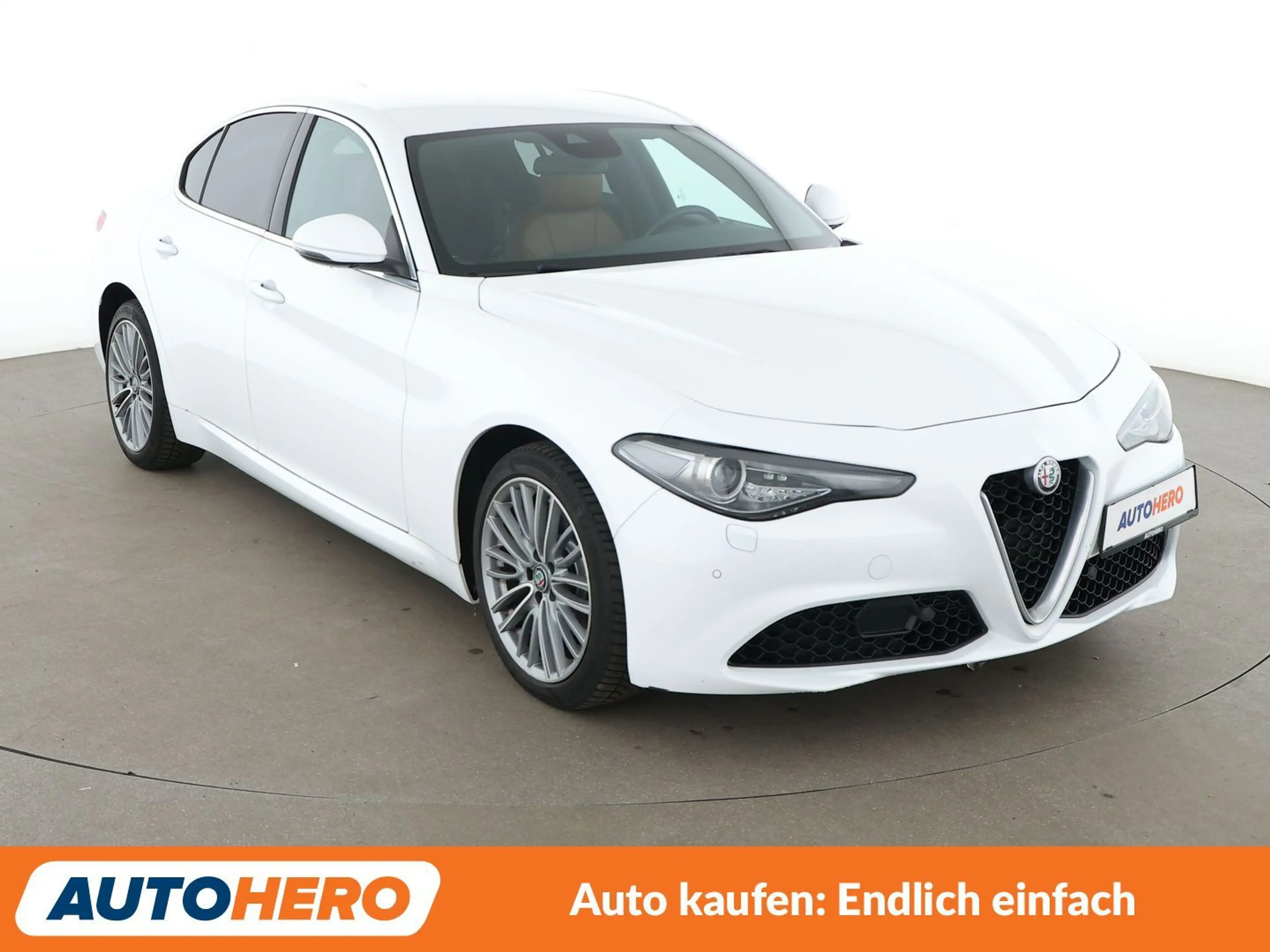 Alfa Romeo Giulia 2.0 Turbo Lusso Aut.*NAVI*BiXENON*CAM*ACC*SHZ* — photo 8