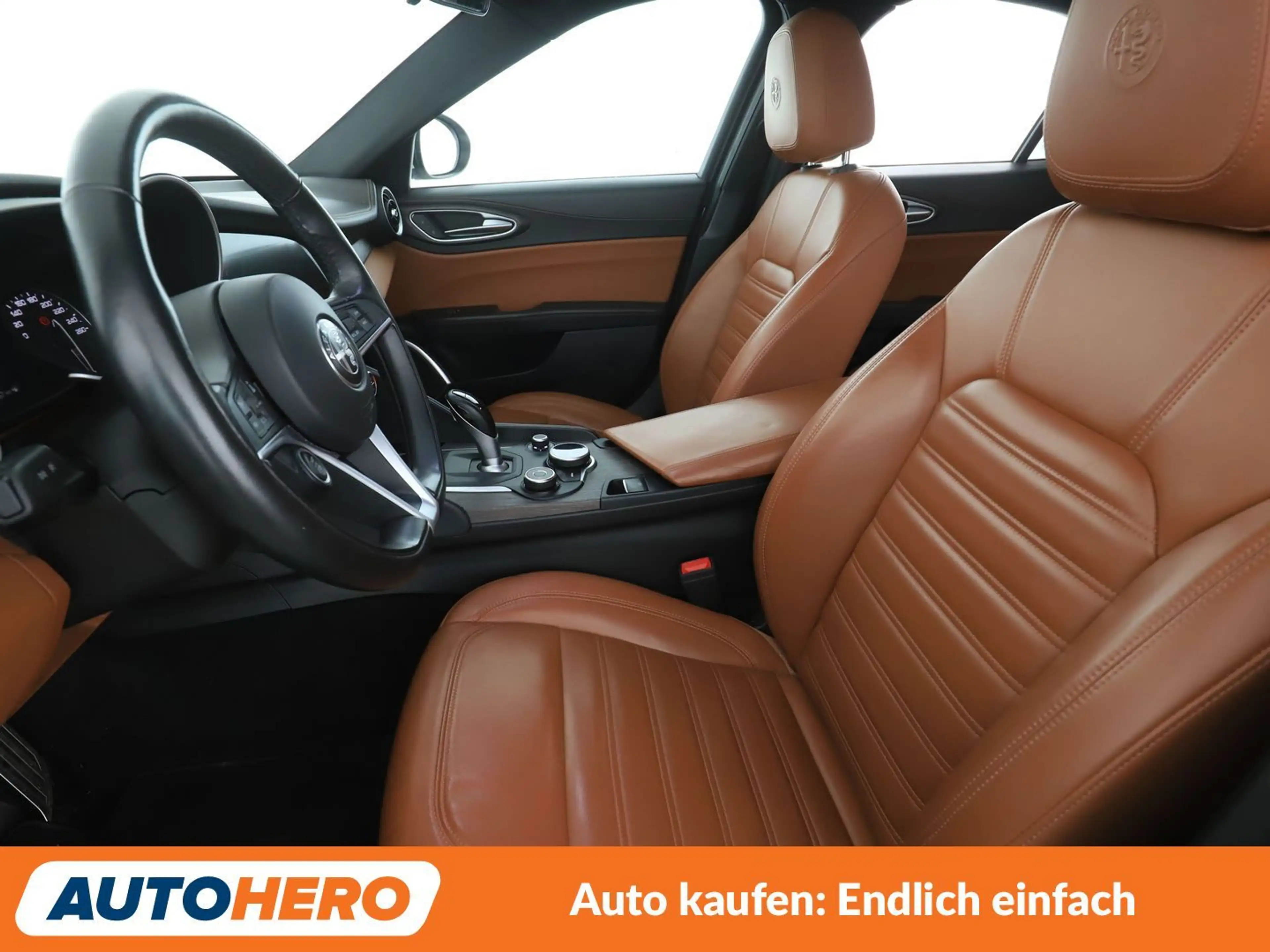 Alfa Romeo Giulia 2.0 Turbo Lusso Aut.*NAVI*BiXENON*CAM*ACC*SHZ* — photo 10