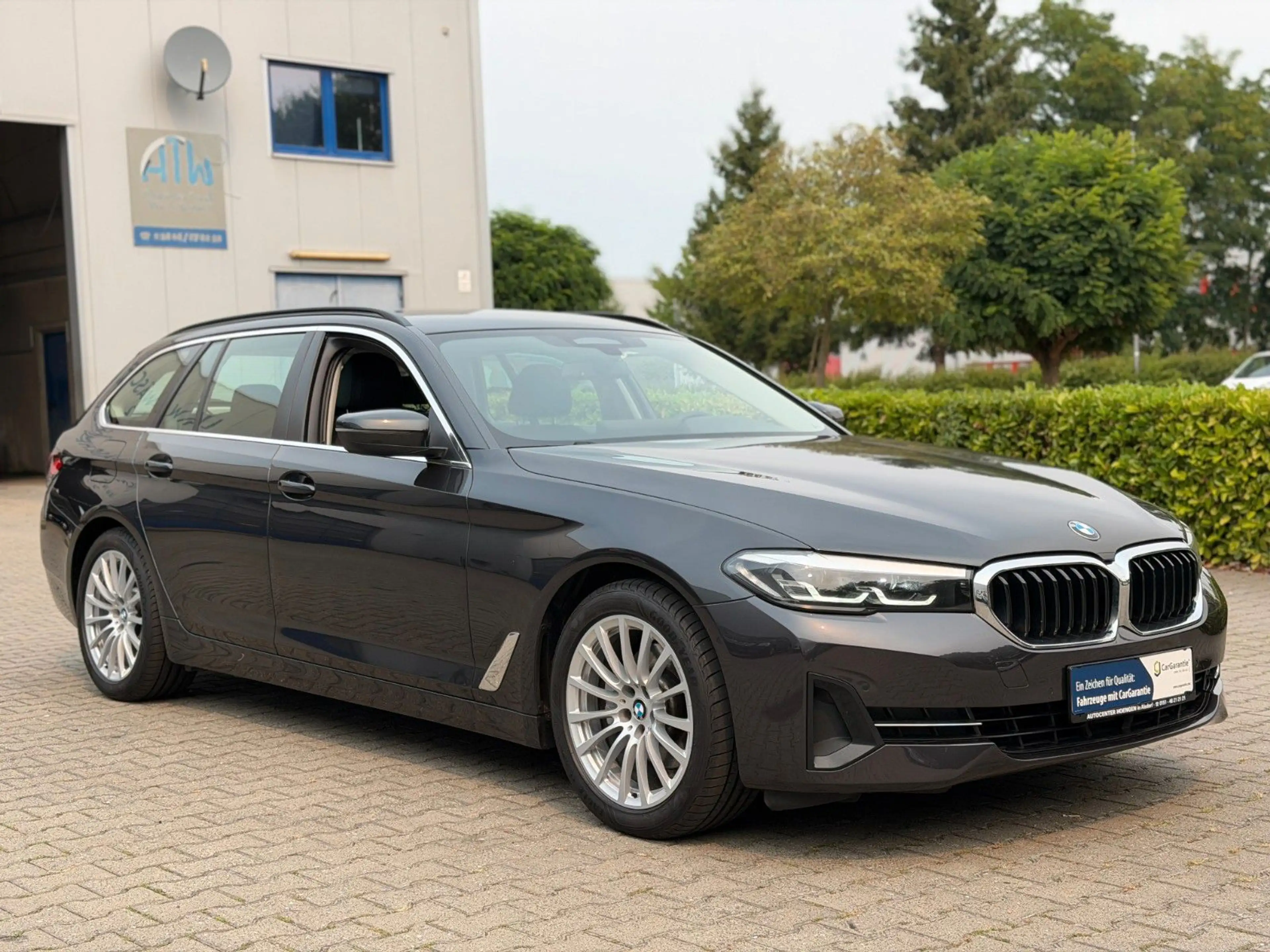 BMW 520 d Touring Garantie*KeyL*Navi*Car Play*Ambien
