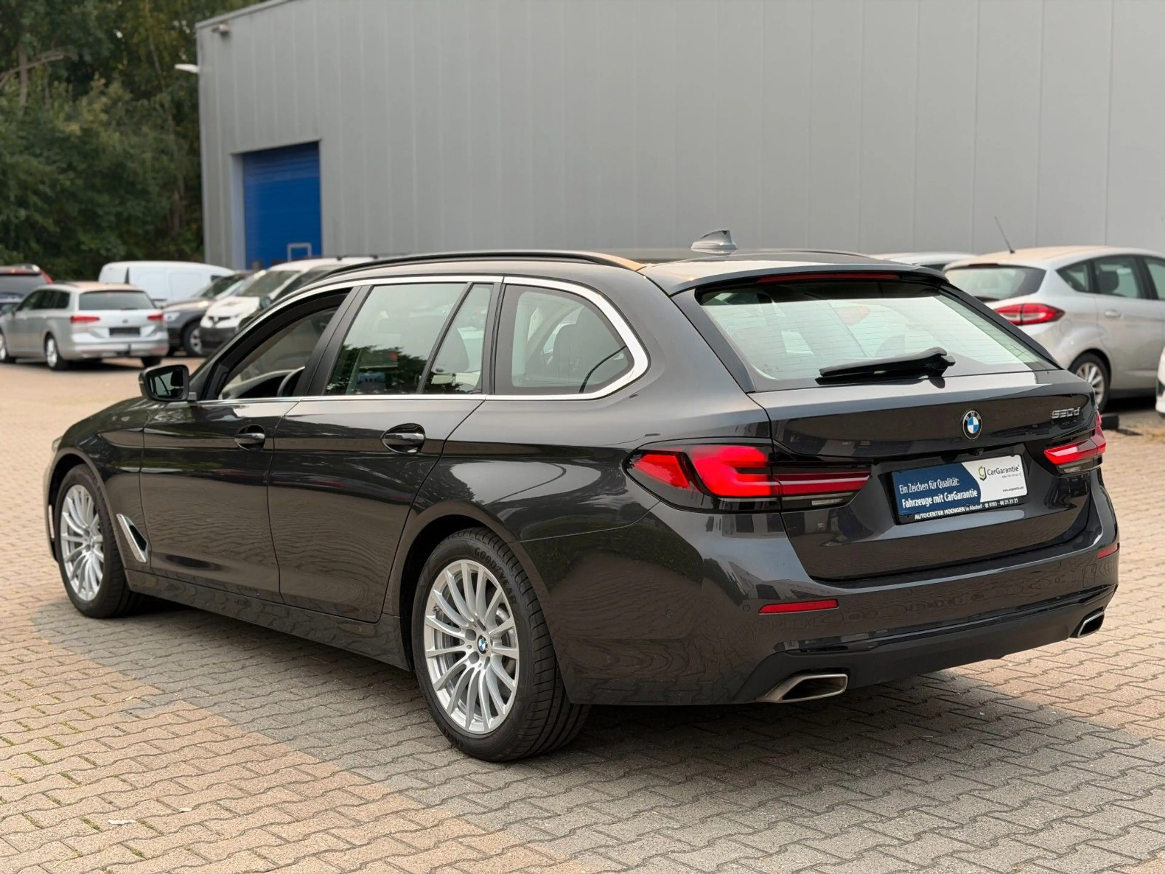 BMW 520 d Touring Garantie*KeyL*Navi*Car Play*Ambien — photo 13