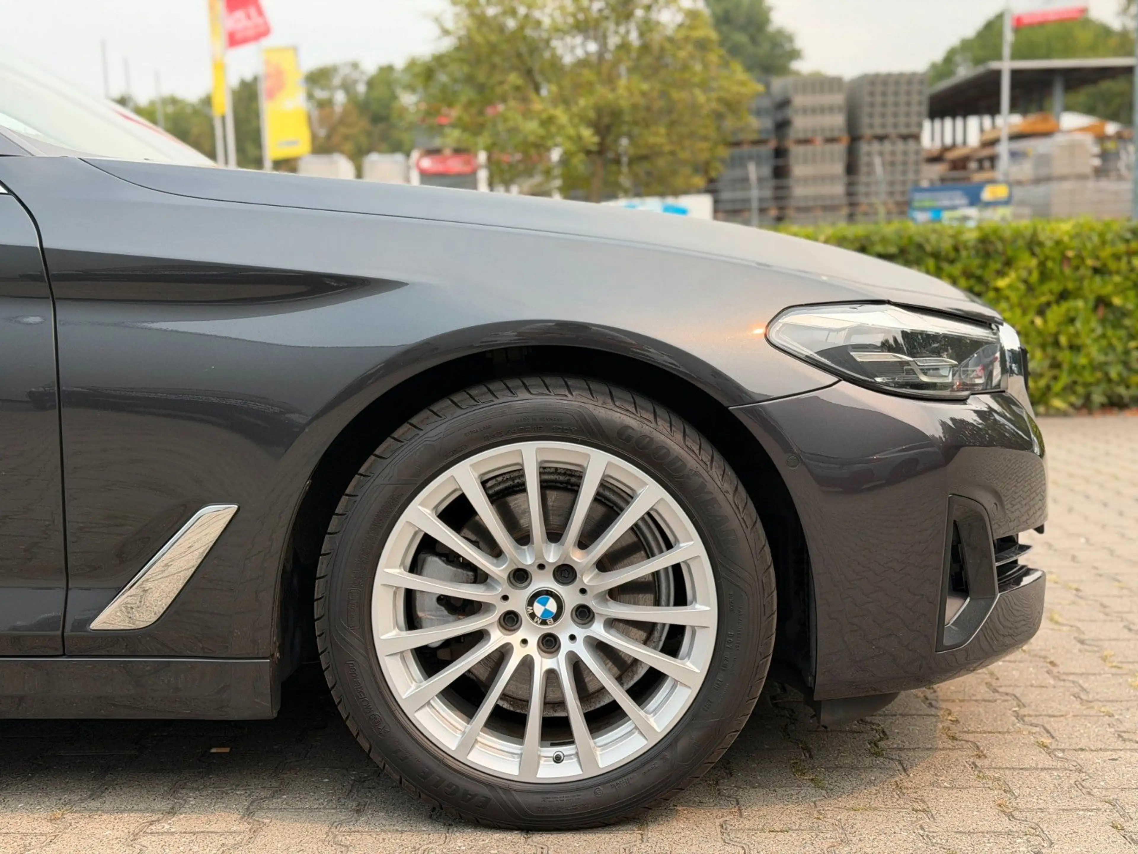 BMW 520 d Touring Garantie*KeyL*Navi*Car Play*Ambien — photo 8