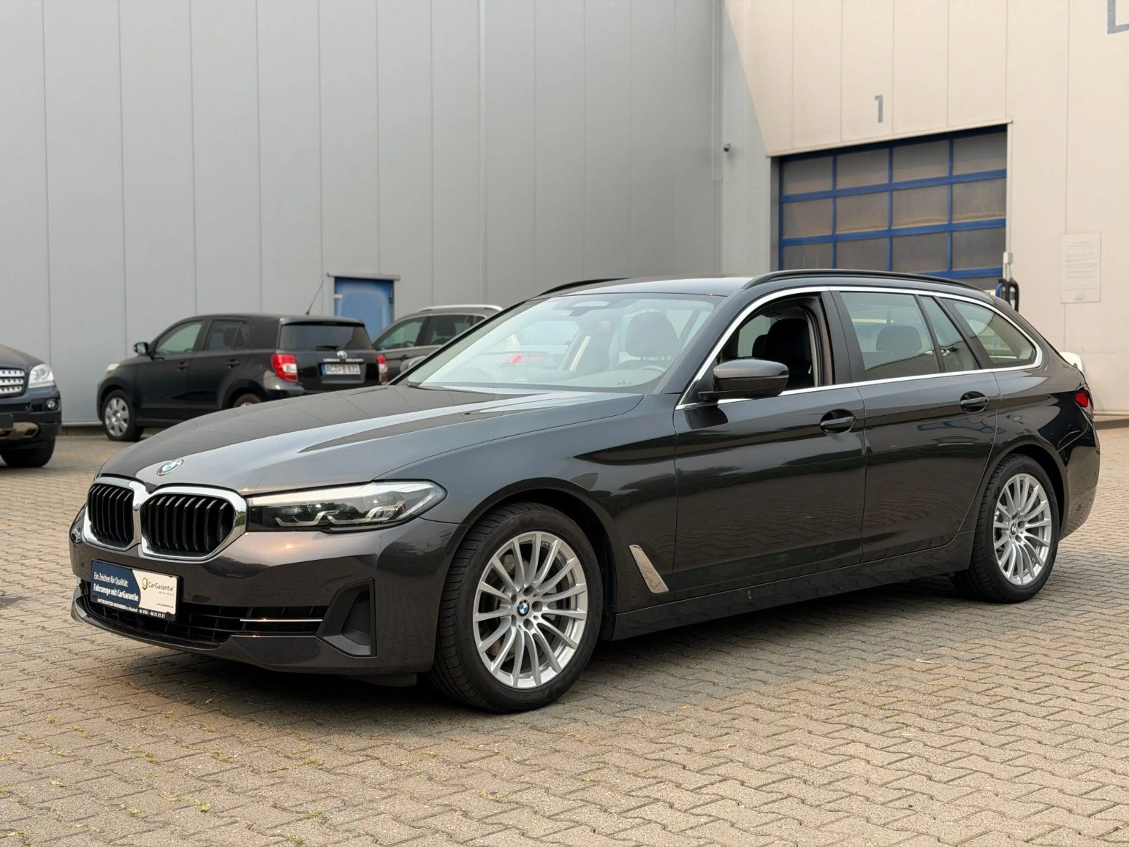 BMW 520 d Touring Garantie*KeyL*Navi*Car Play*Ambien — photo 7