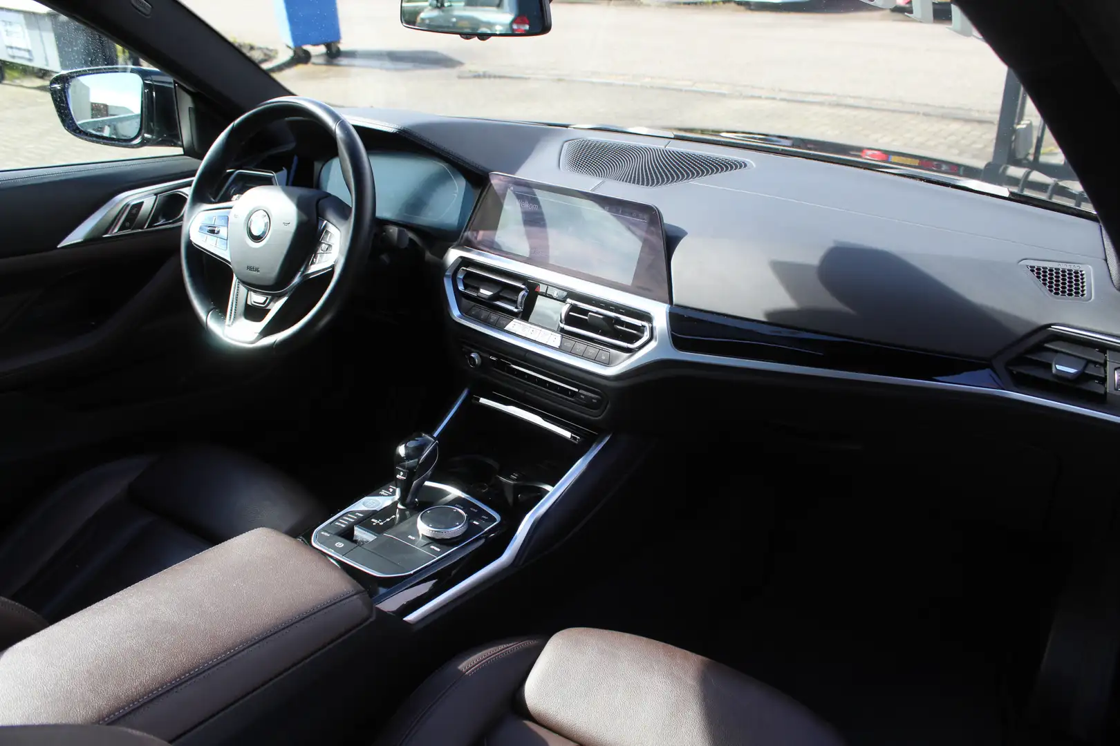 BMW 420 4-serie Coupé 420i Automaat High Executive Individ Zwart - 2