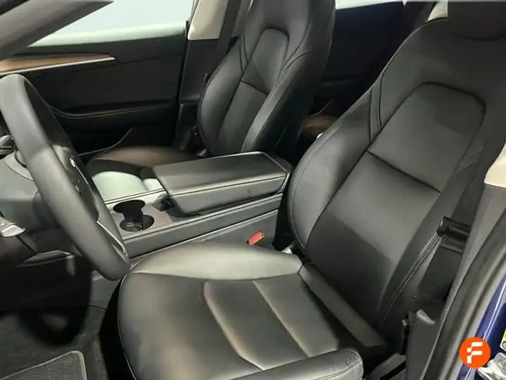 Tesla Model 3 2022, foto 19