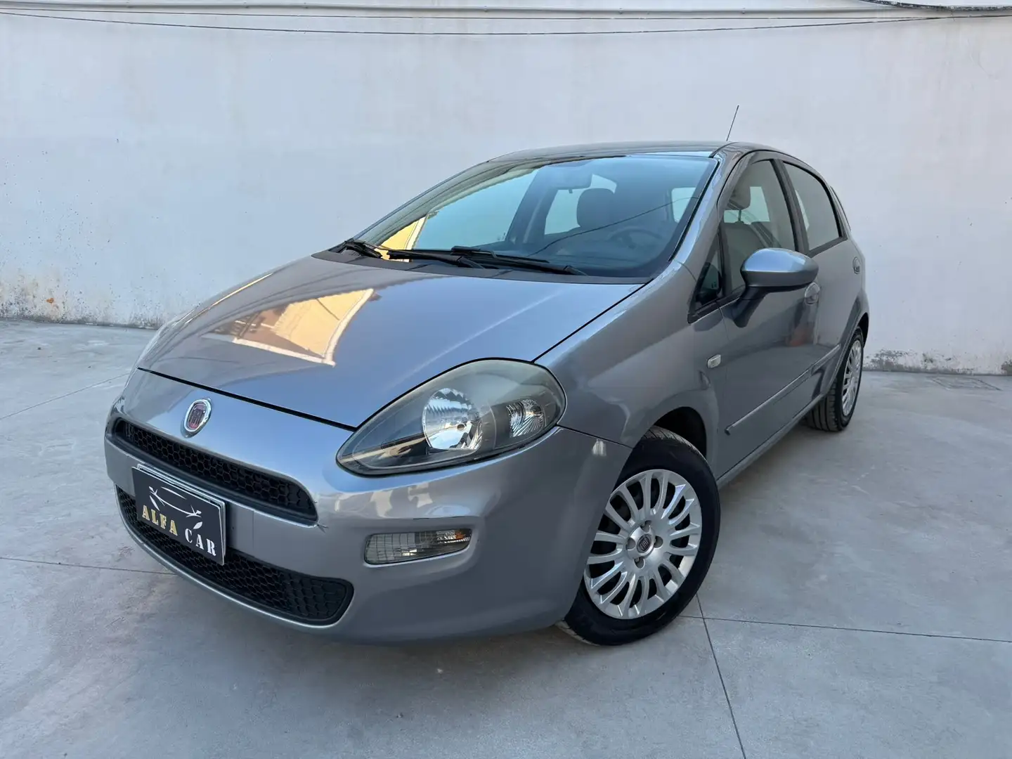 Fiat Punto Punto 5p 1.3 mjt 16v Easy 75cv Grigio - 1
