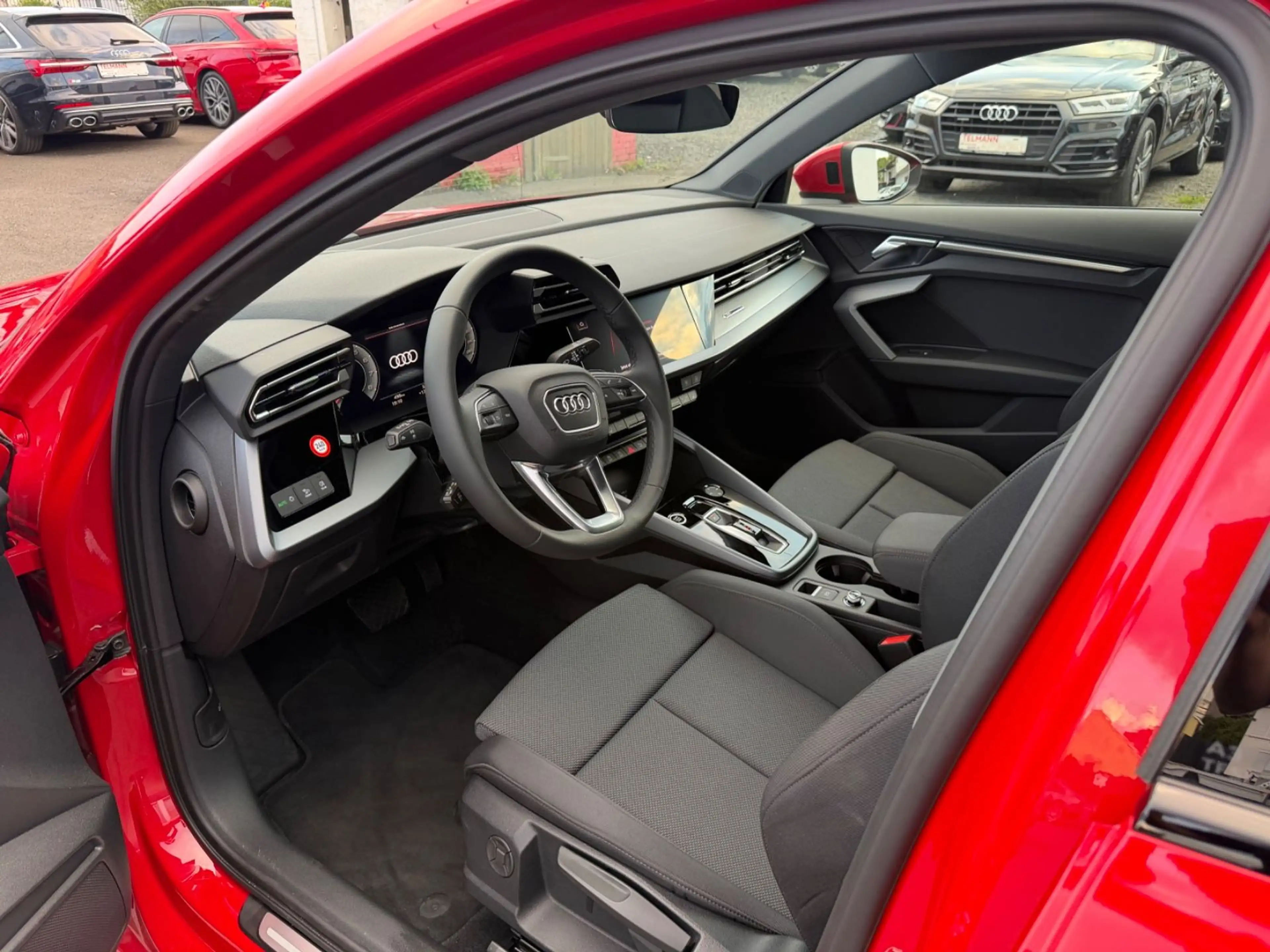 Audi A3 Limousine TFSI S line/LED/TOTWINKEL/AHK/ — photo 12