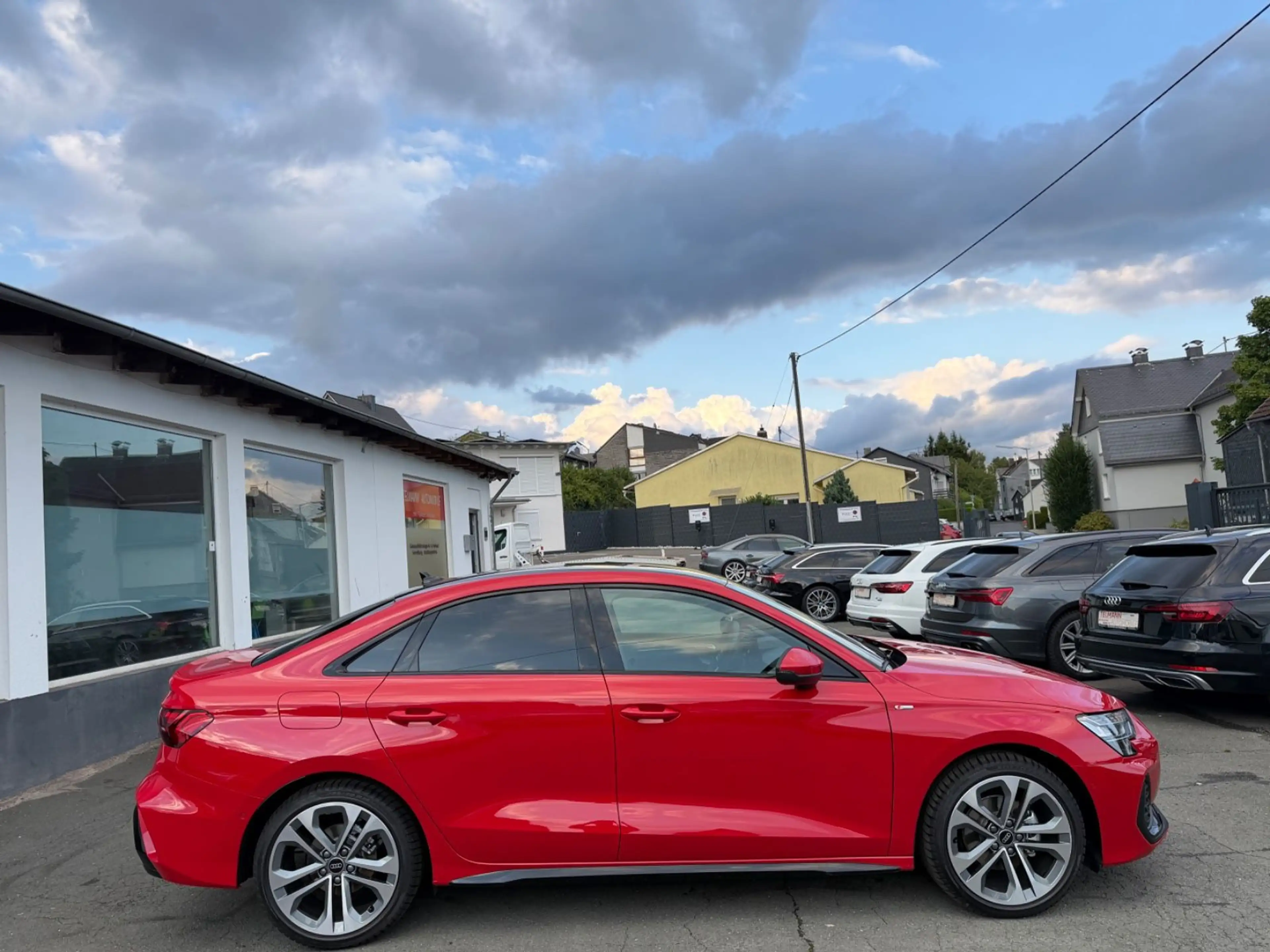 Audi A3 Limousine TFSI S line/LED/TOTWINKEL/AHK/ — photo 9
