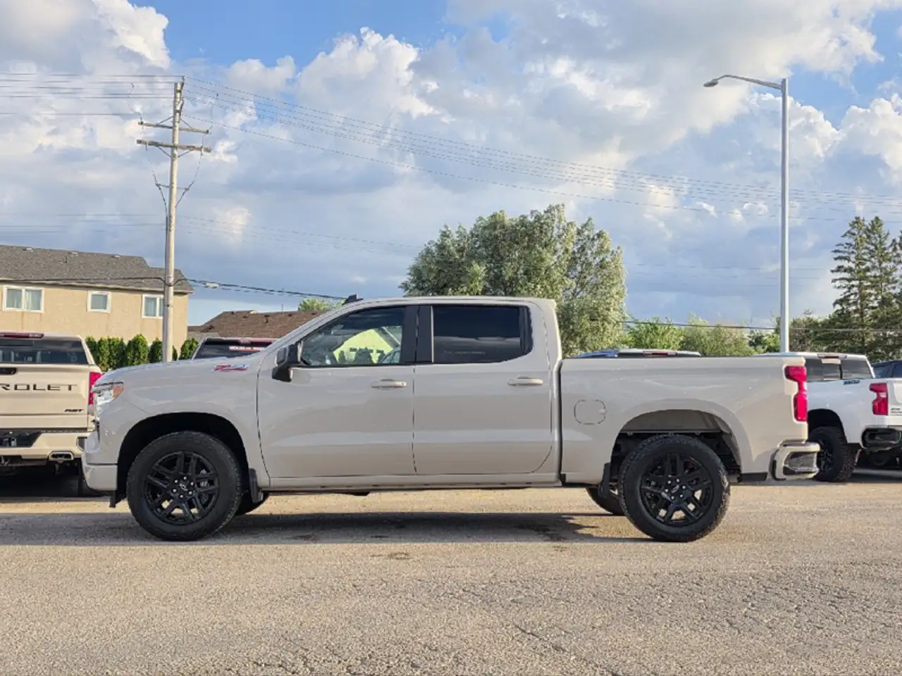 Chevrolet Silverado 1500 photo Chevrolet Silverado 1500