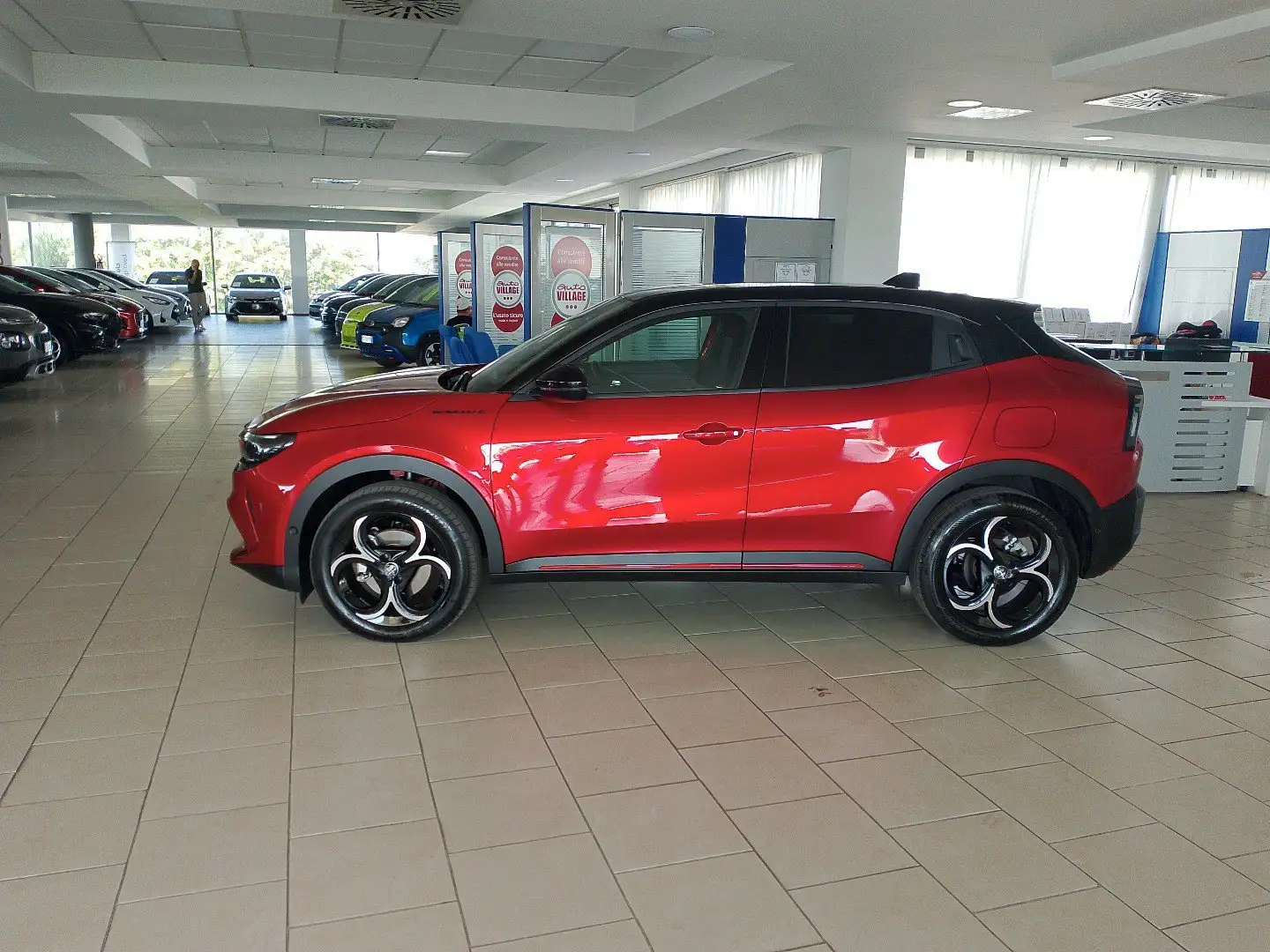 Alfa Romeo Junior Ibrida Ibrida Speciale1.2 145cv Hybrid Edct6 Rouge - 2
