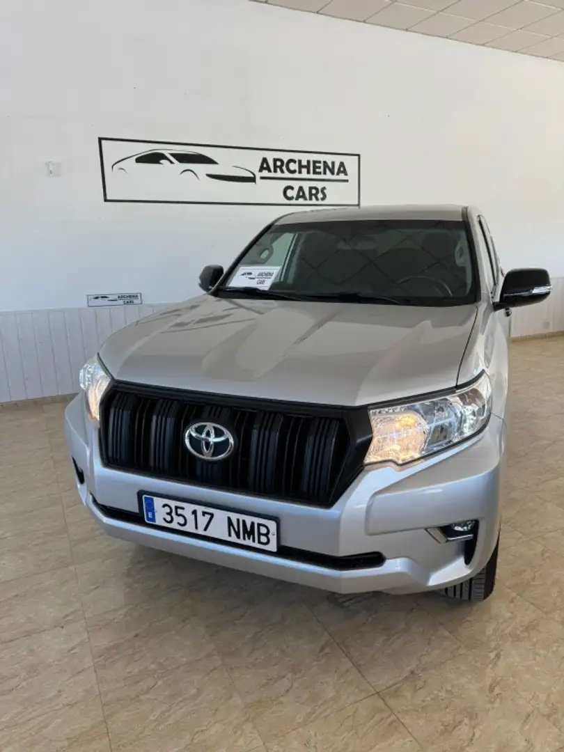 Toyota Land Cruiser D-4D VXL Aut. Gris - 1
