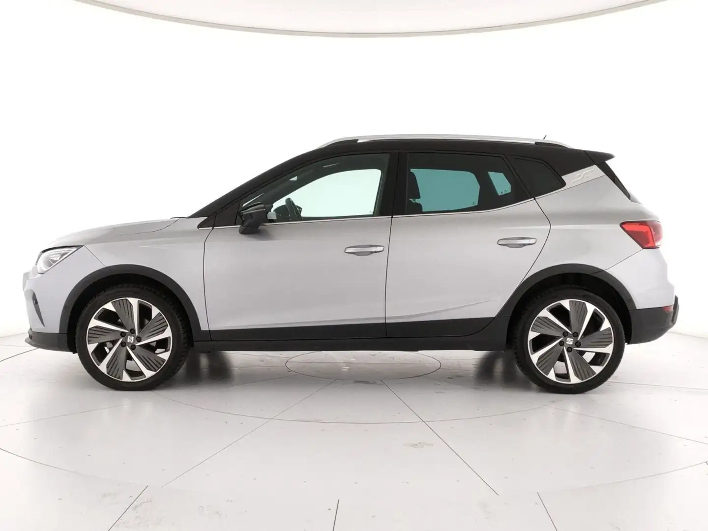 SEAT Arona 1.0 tgi 90cv FR - 2