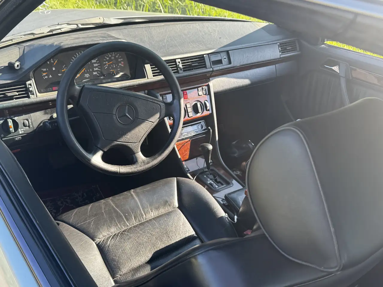 Mercedes-Benz Baureihe 124 320 CE, foto 6